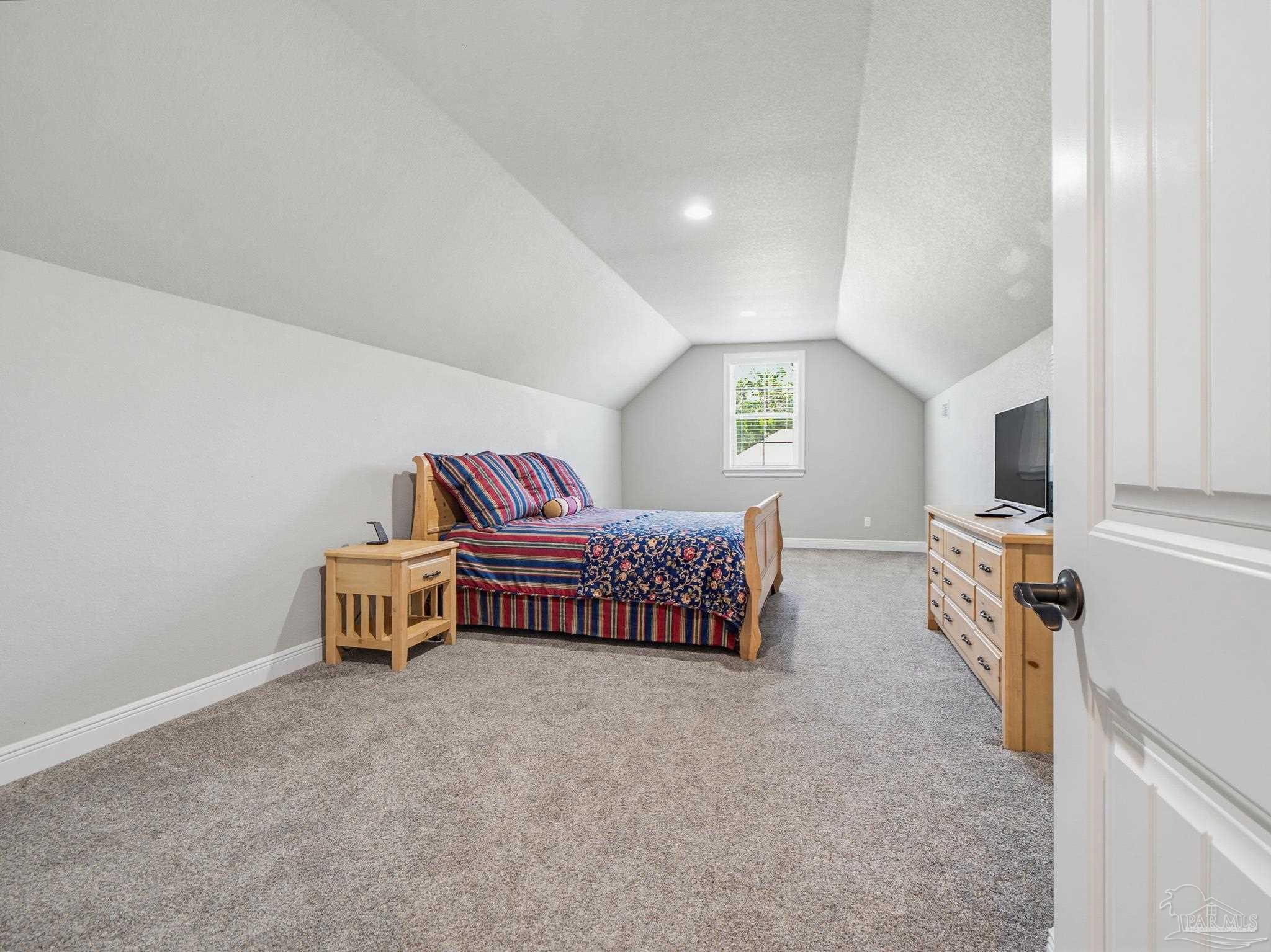 6044 Huntington Creek Cir