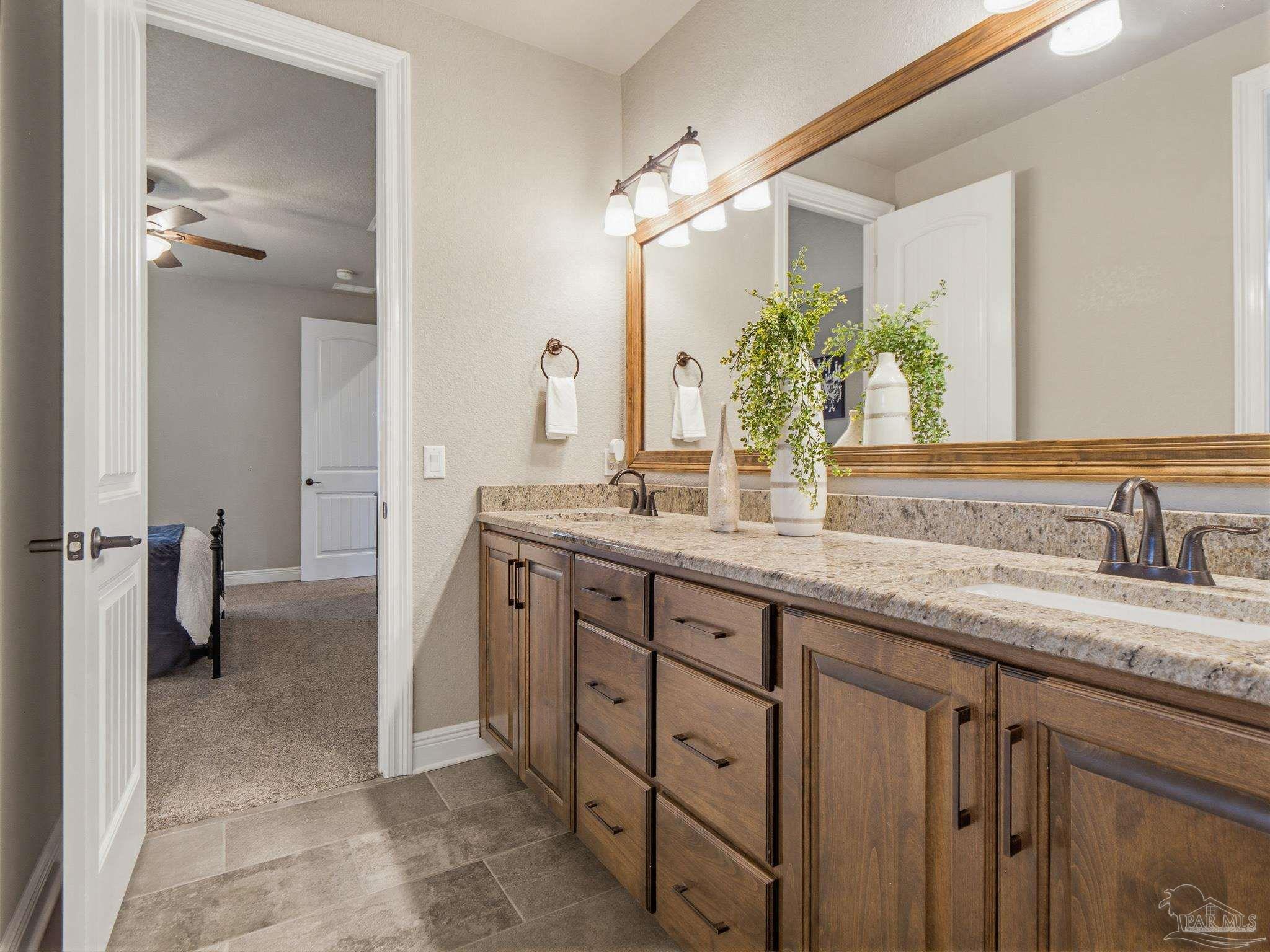 6044 Huntington Creek Cir