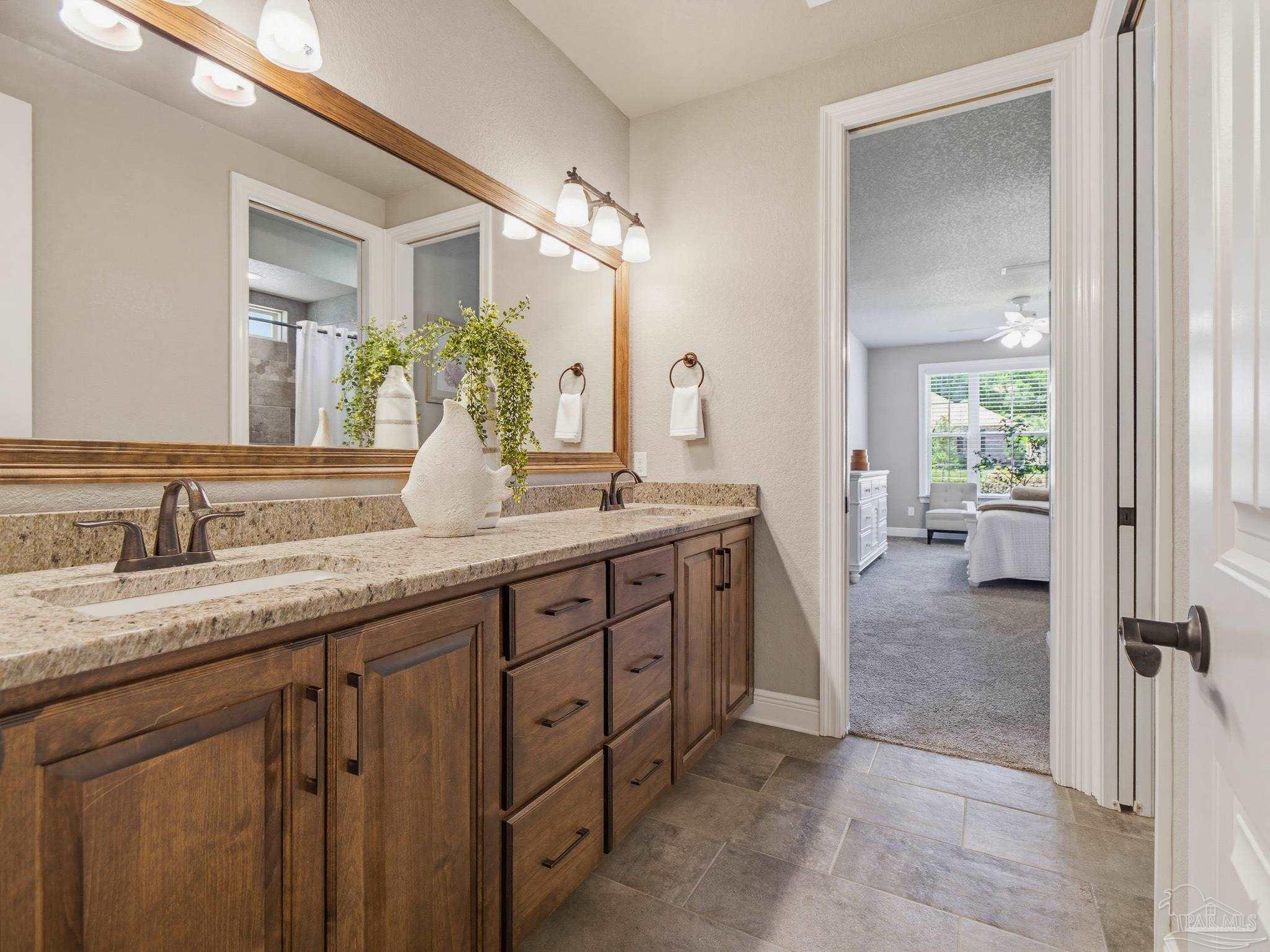 6044 Huntington Creek Cir
