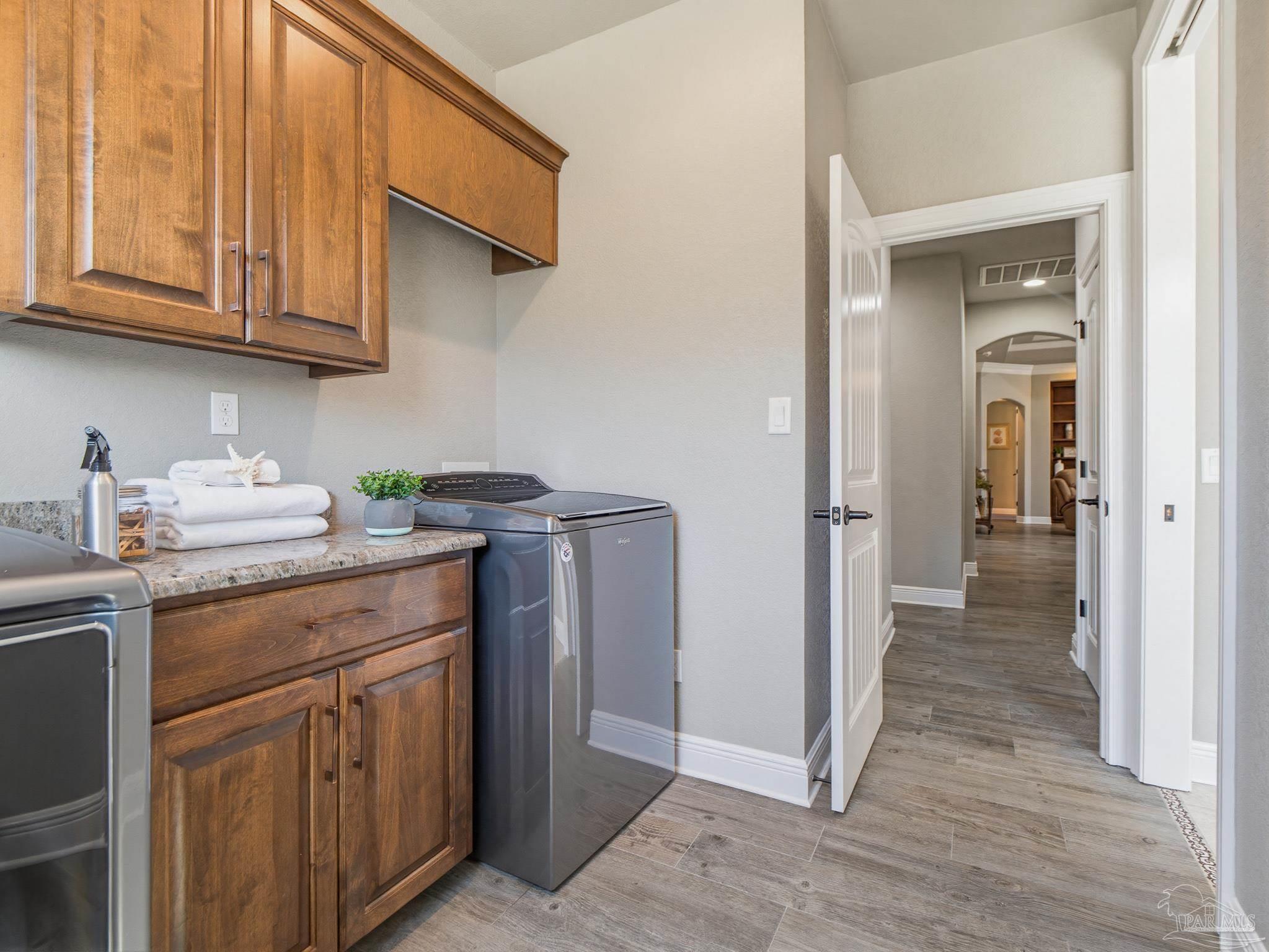 6044 Huntington Creek Cir