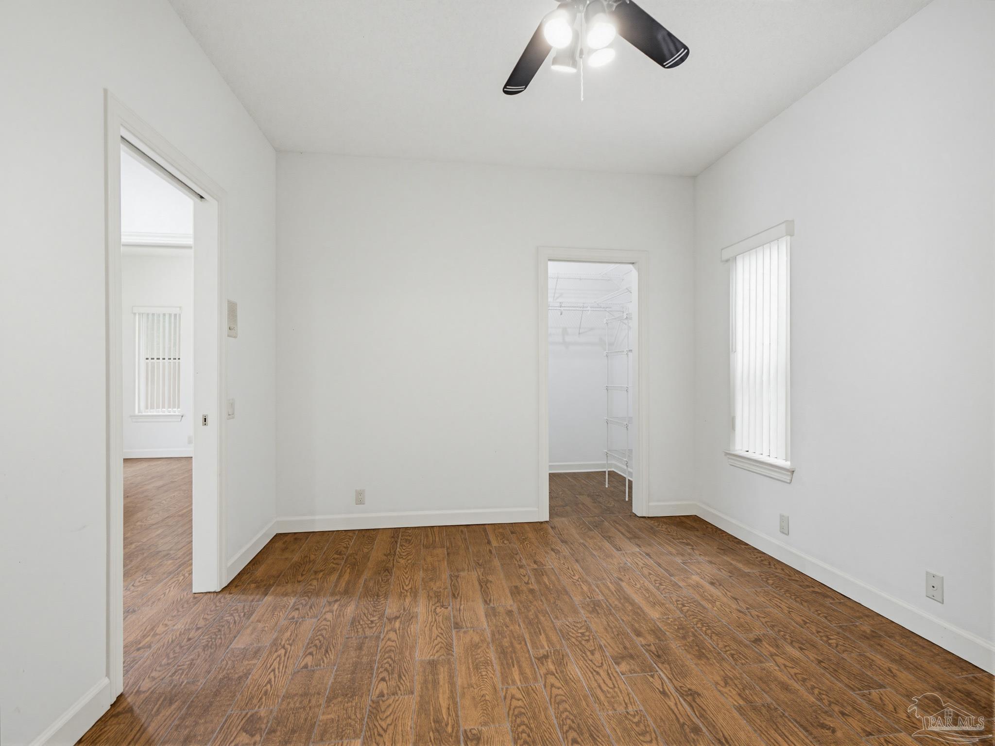 1400 Kings Rd