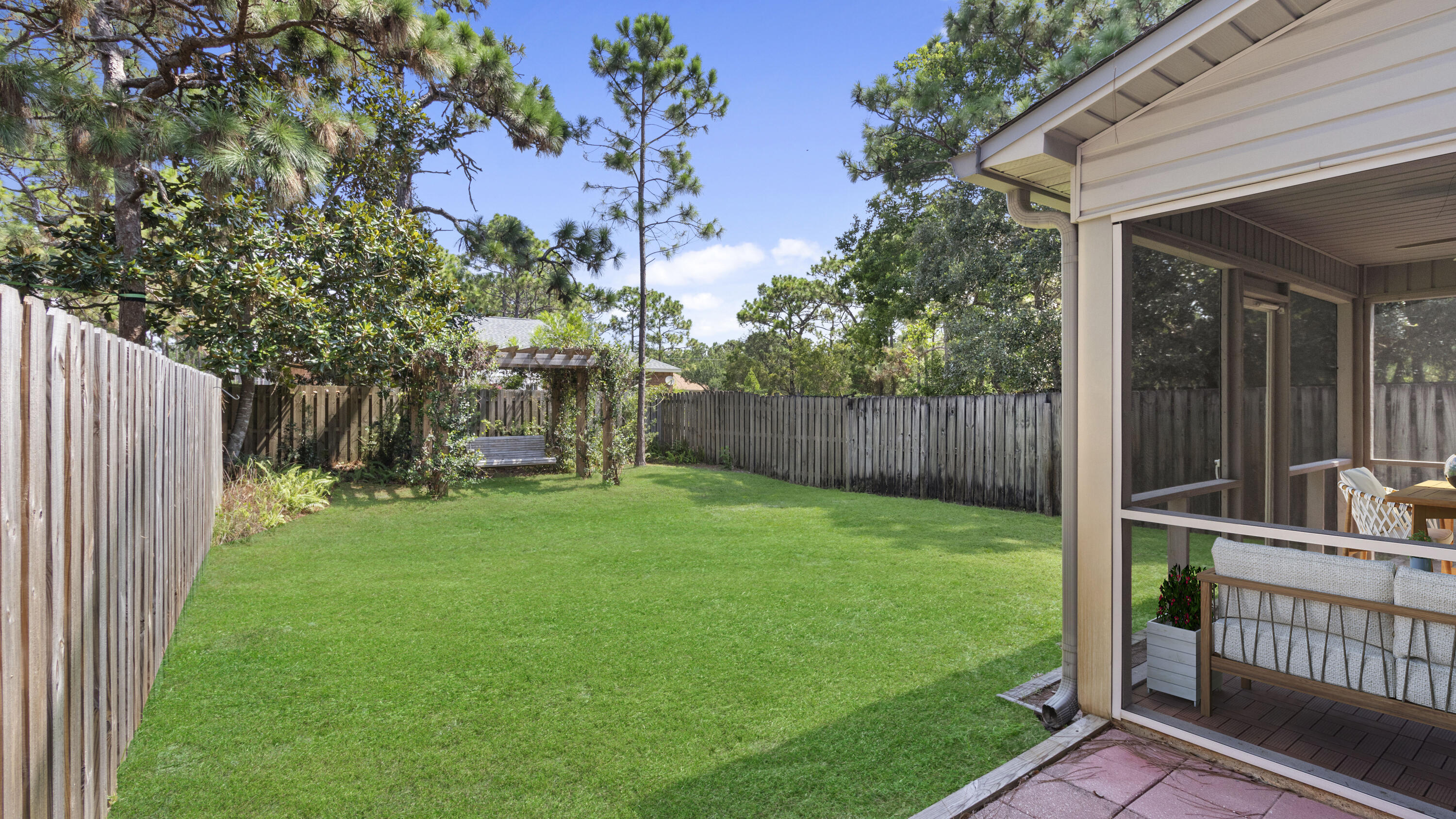 50 Vía Largo, UNIT 8-B