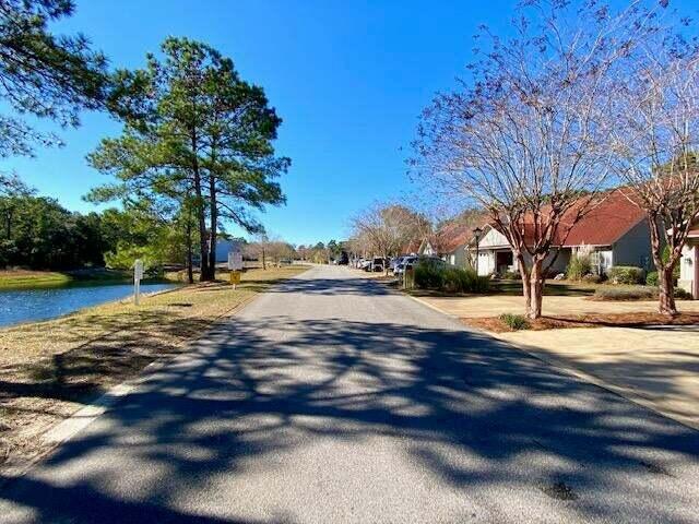 50 Vía Largo, UNIT 8-B