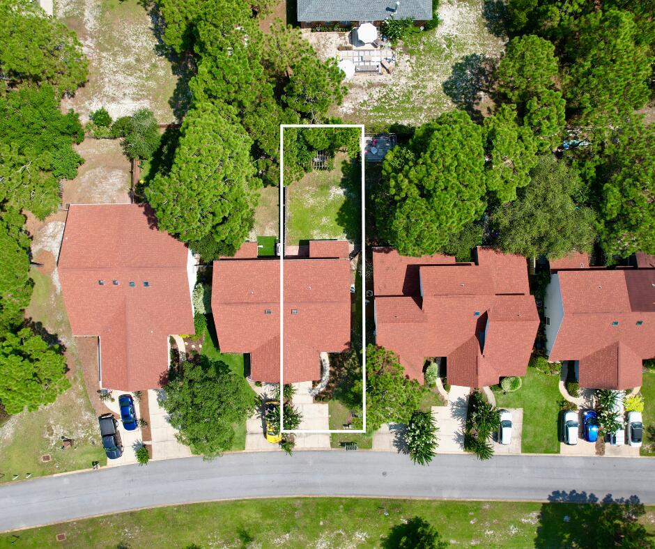 50 Vía Largo, UNIT 8-B