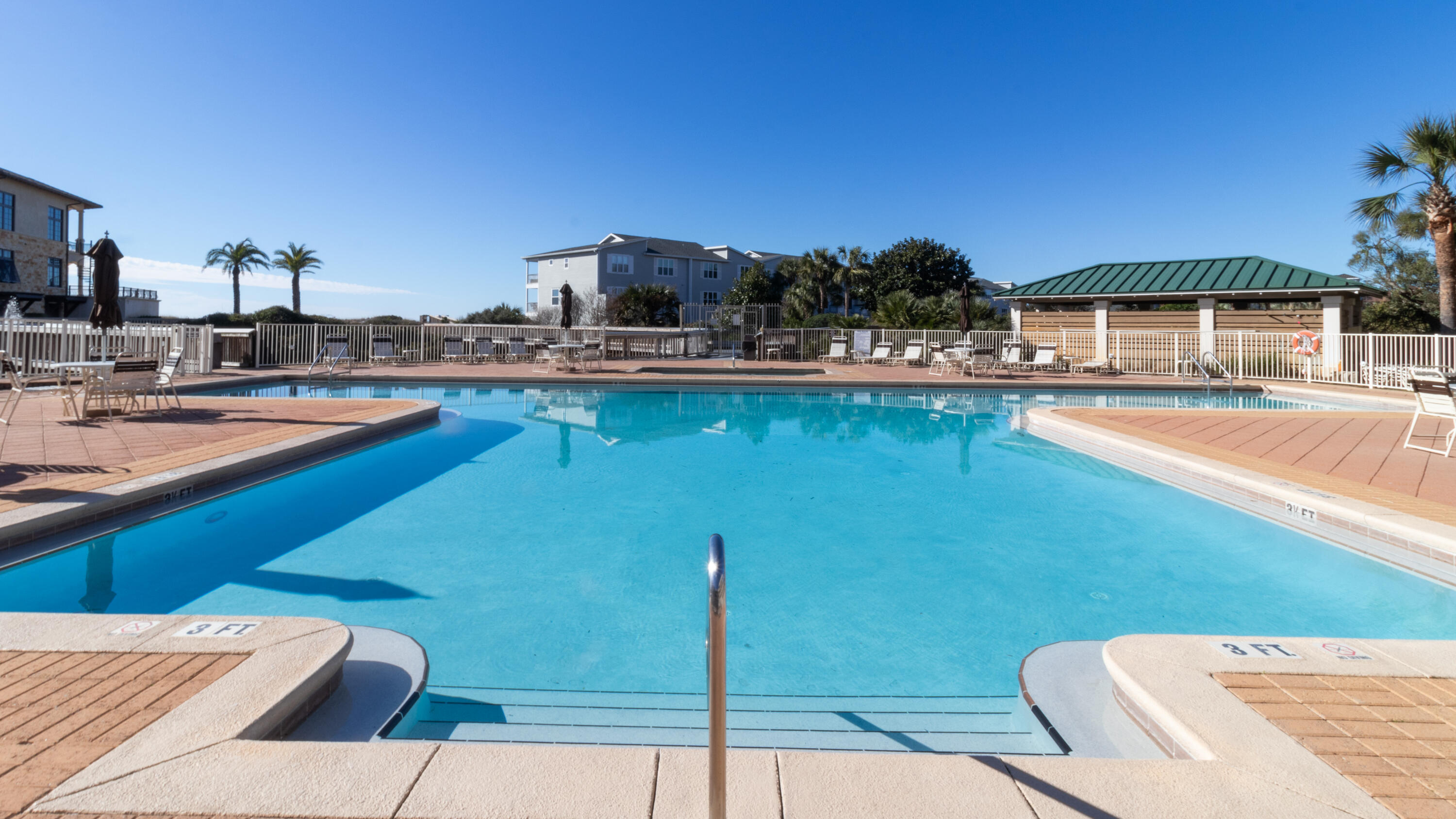 4045 W County Highway 30A, 208