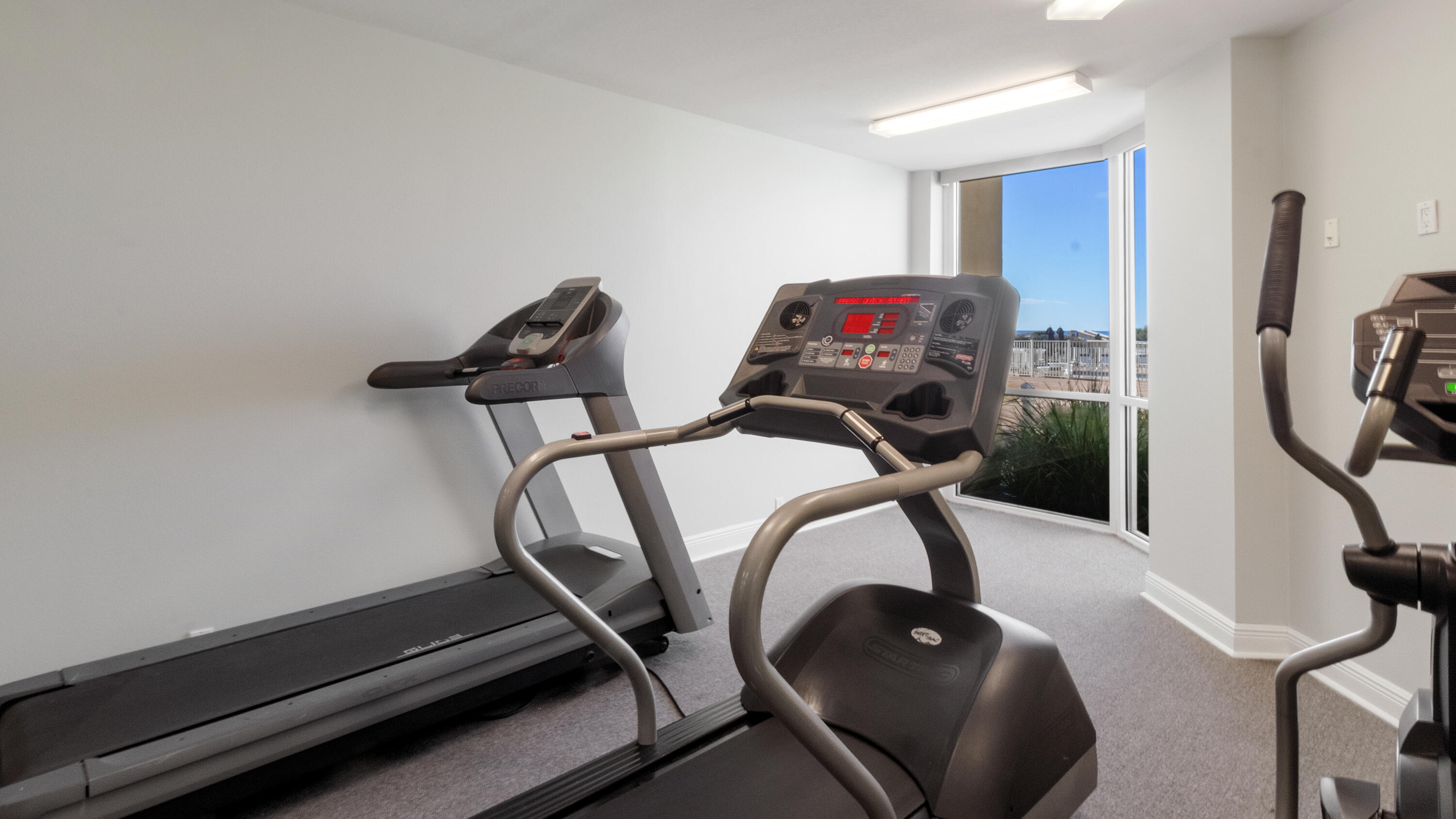 4045 W County Highway 30A, 208