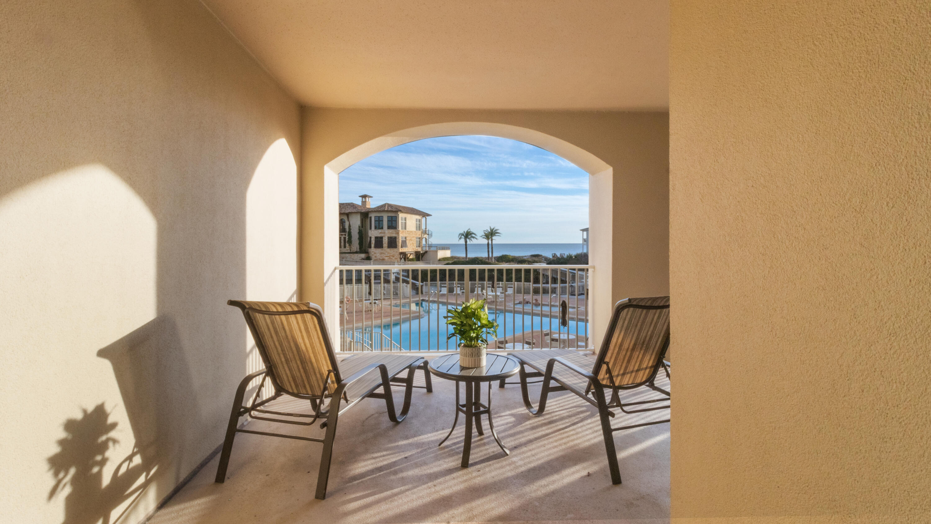 4045 W County Highway 30A, 208