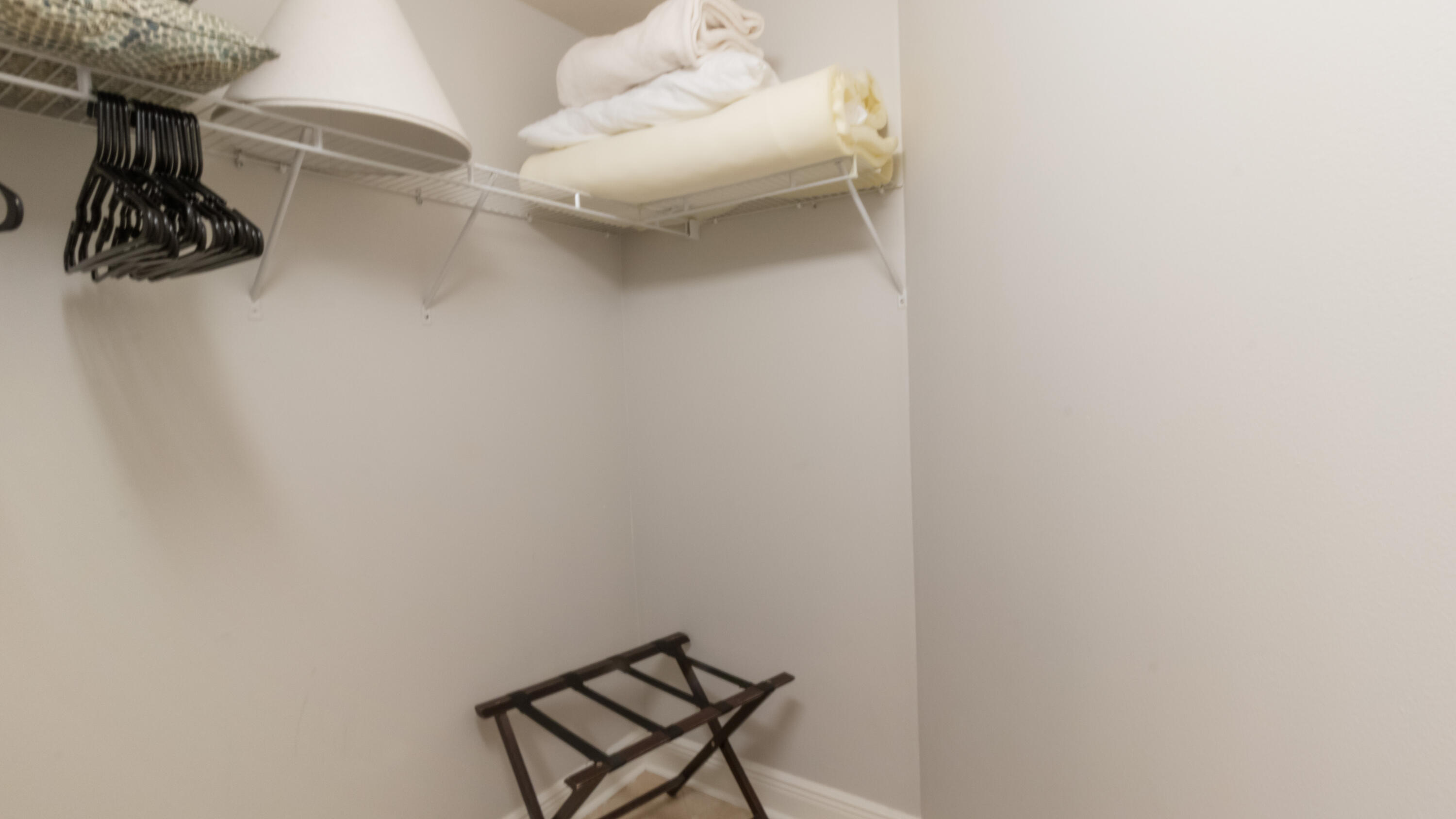 4045 W County Highway 30A, 208