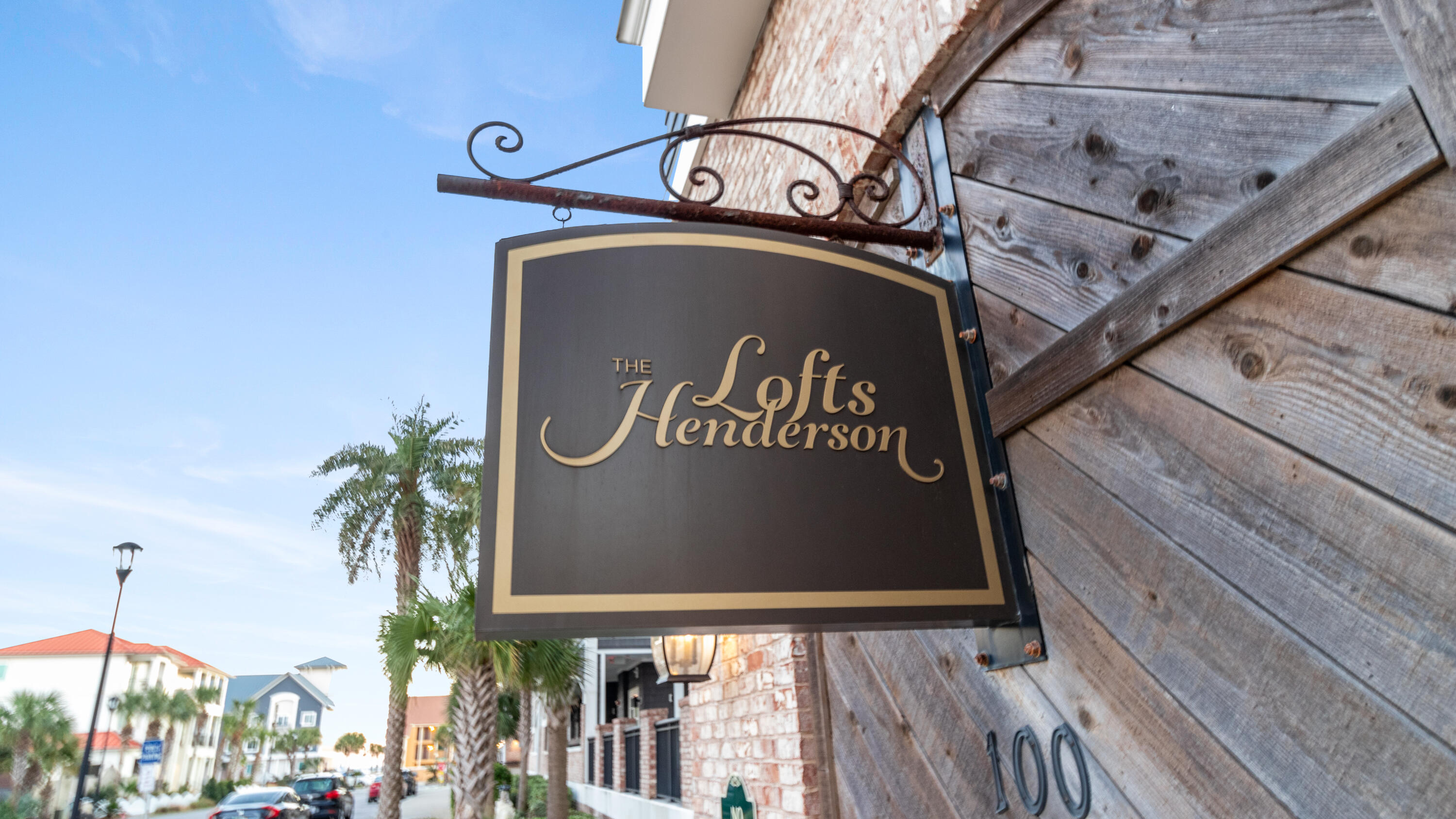 100 Matthew Boulevard, 313