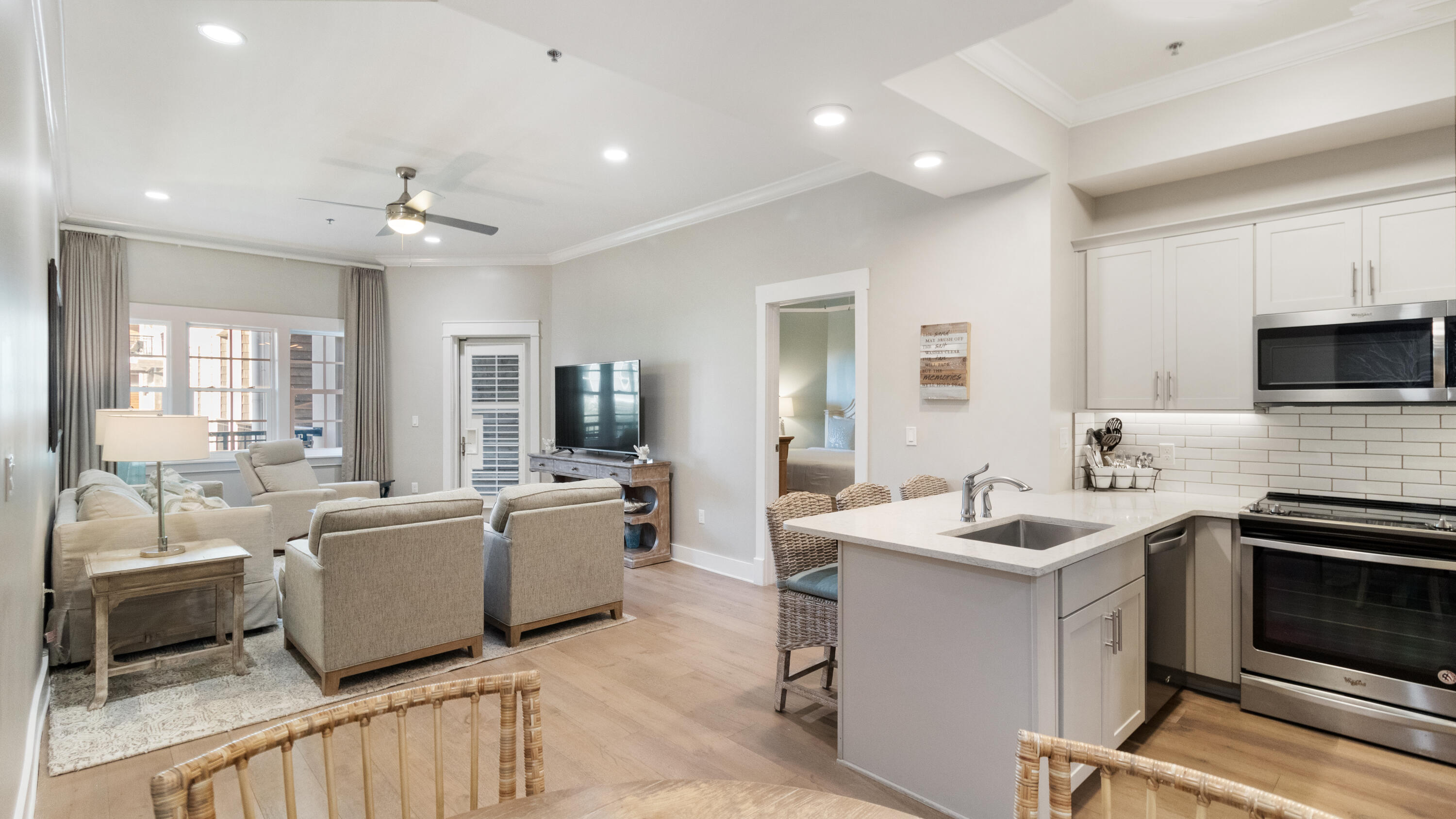 100 Matthew Boulevard, 313