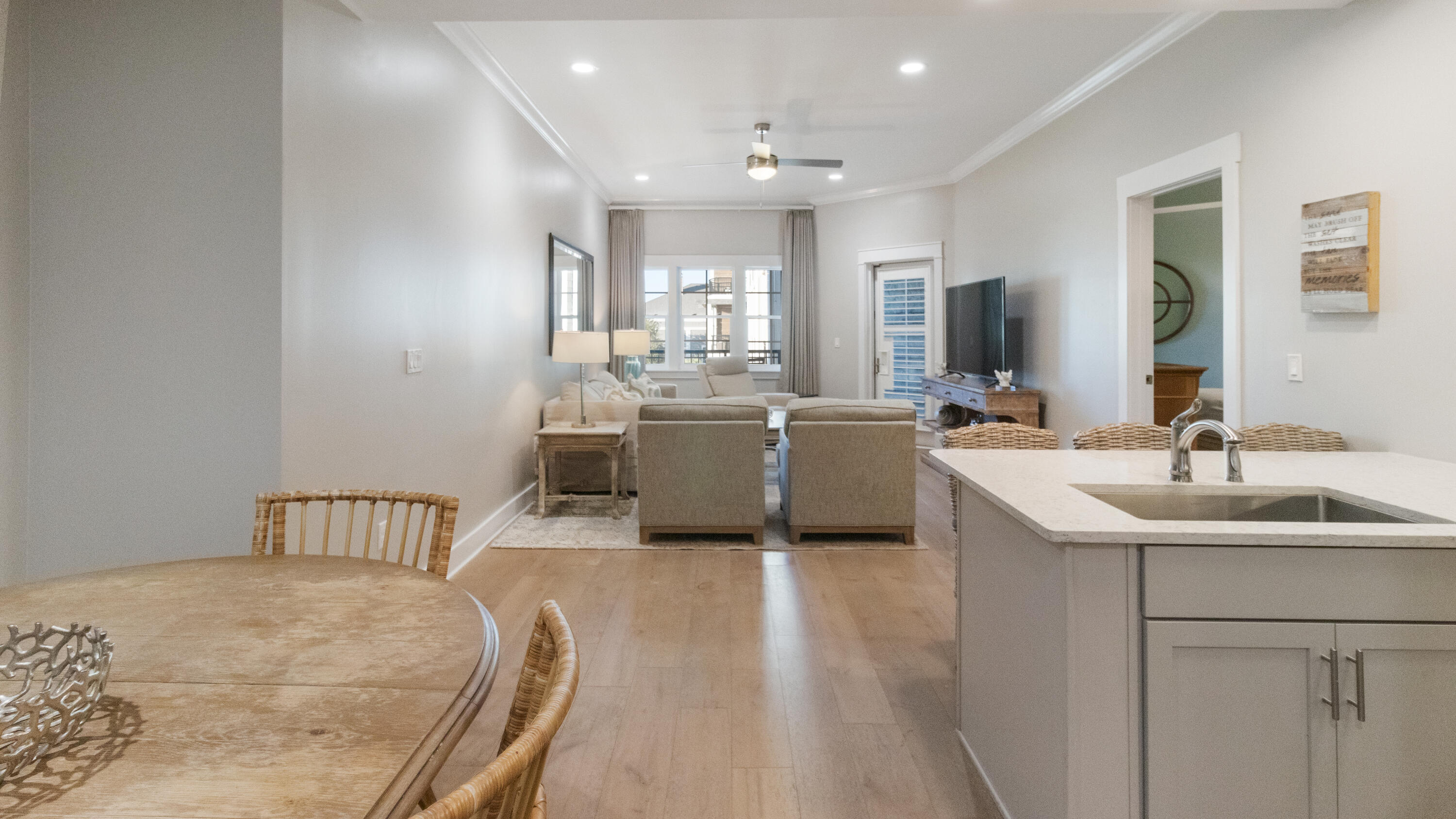 100 Matthew Boulevard, 313