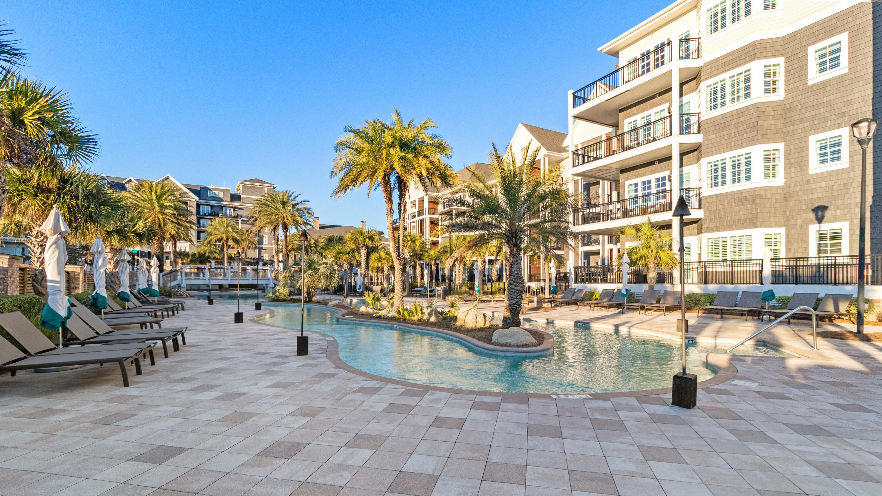 100 Matthew Boulevard, 313