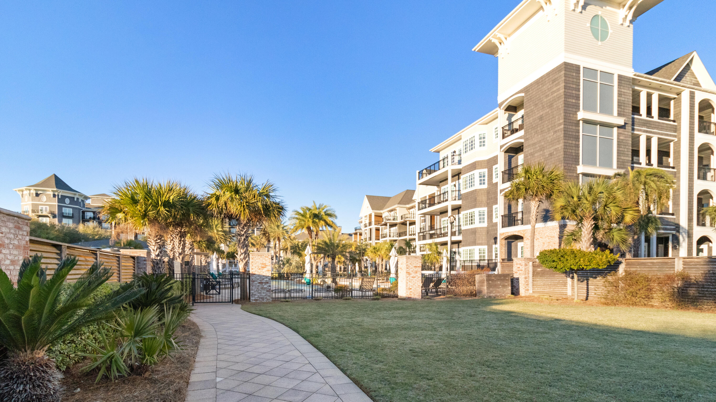 100 Matthew Boulevard, 313