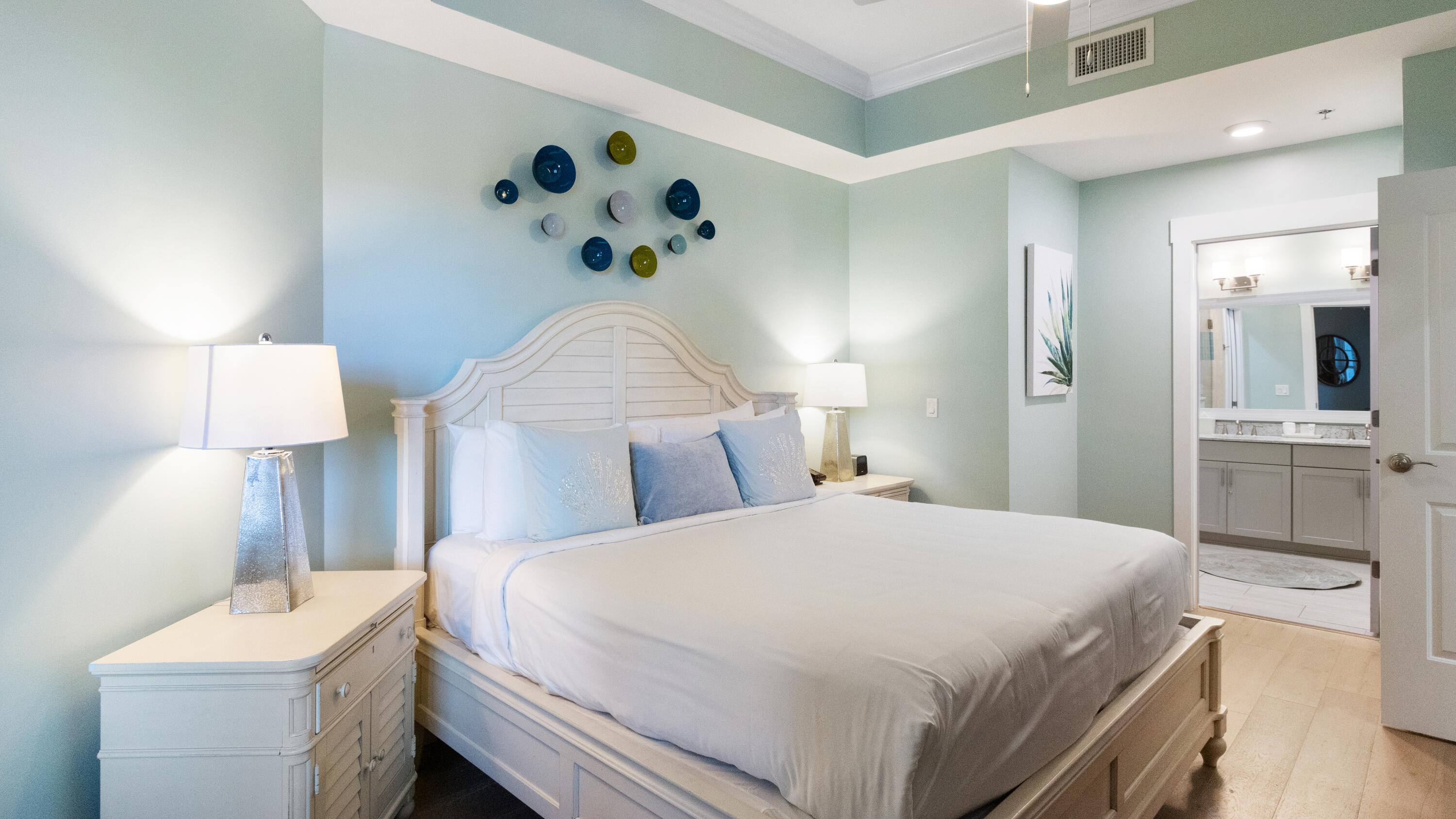 100 Matthew Boulevard, 313