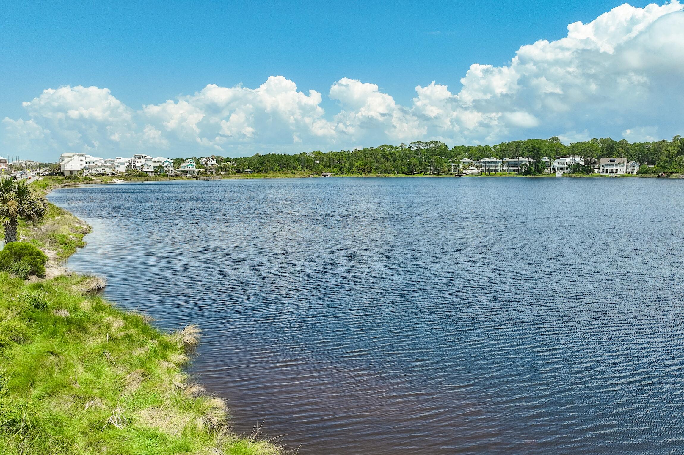 88 S Anchors Lake Drive