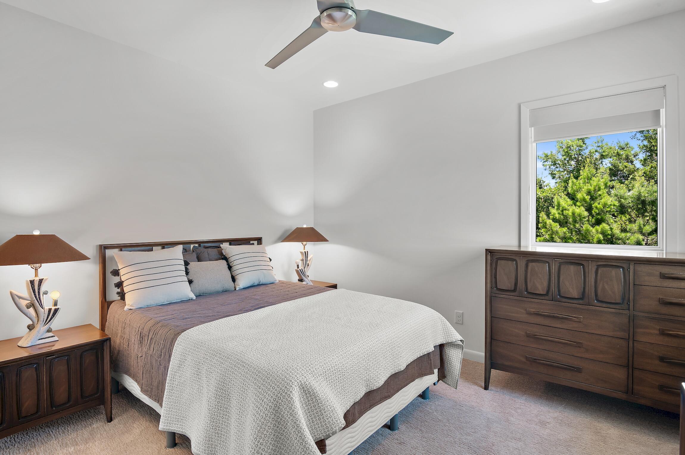 88 S Anchors Lake Drive