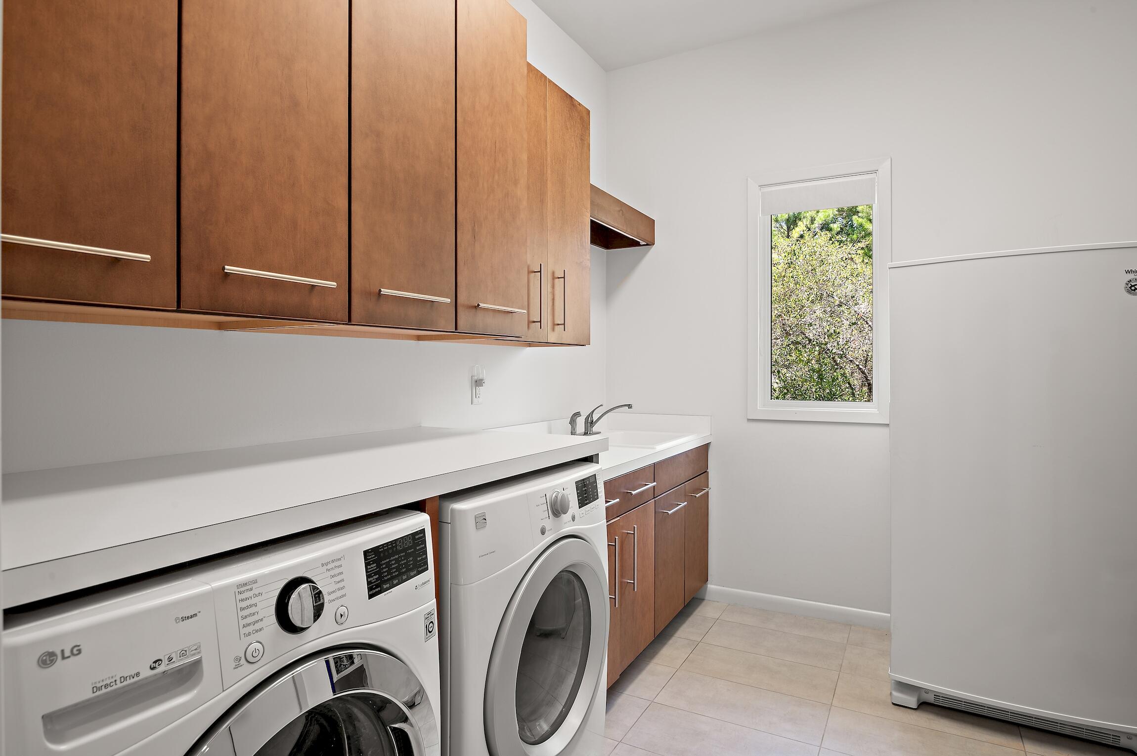 88 S Anchors Lake Drive