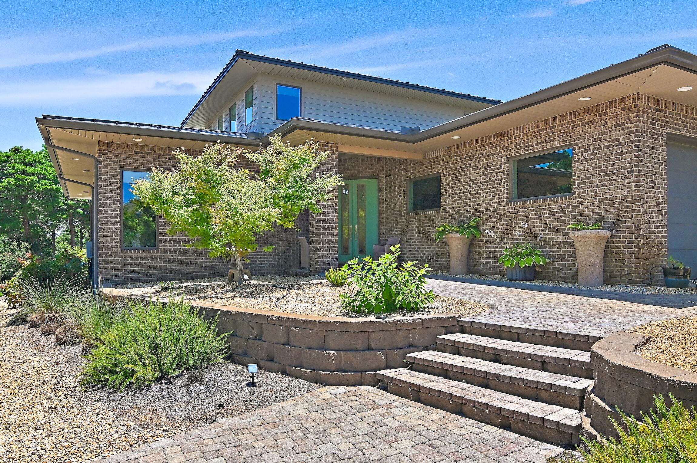 88 S Anchors Lake Drive