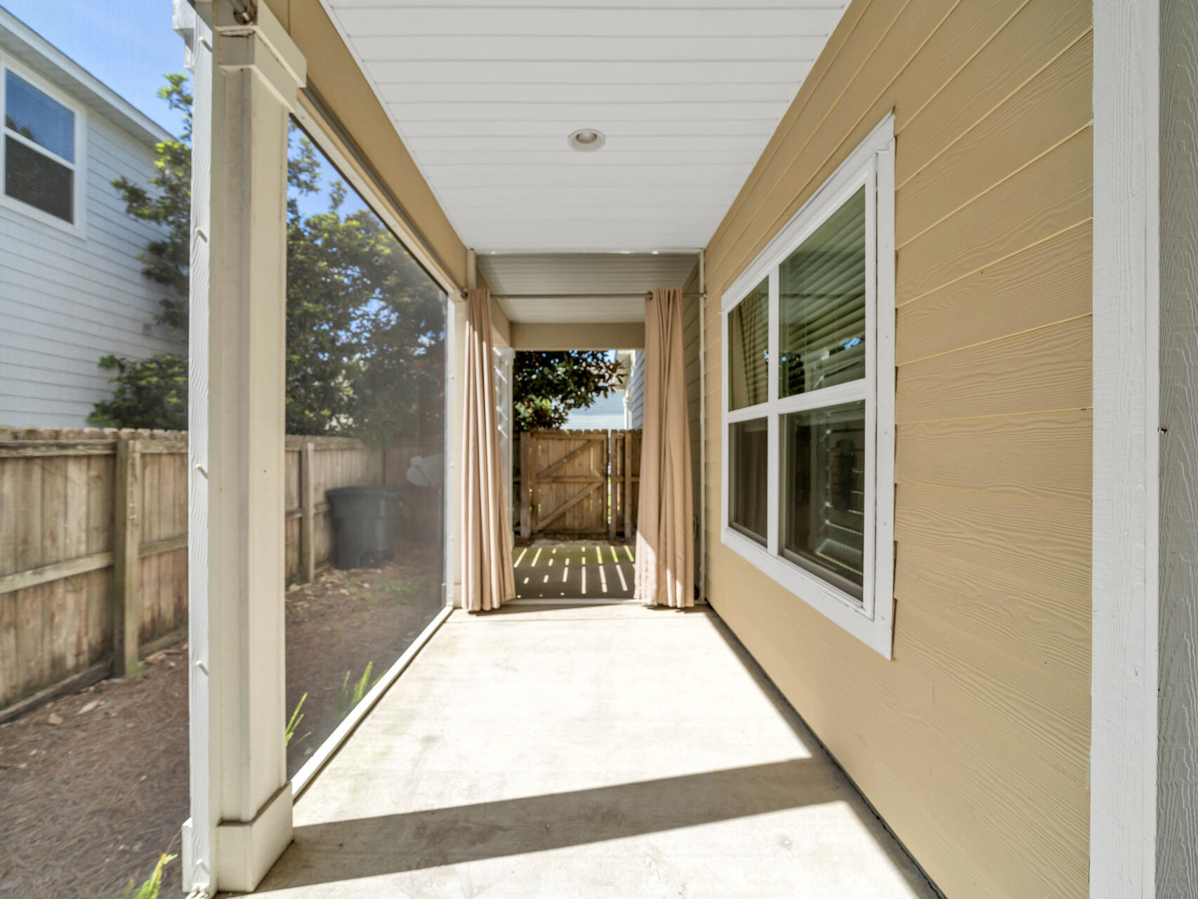 138 Mosaic Oaks Circle