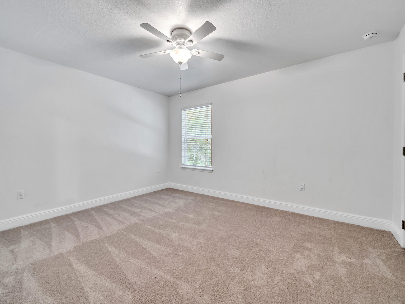 138 Mosaic Oaks Circle