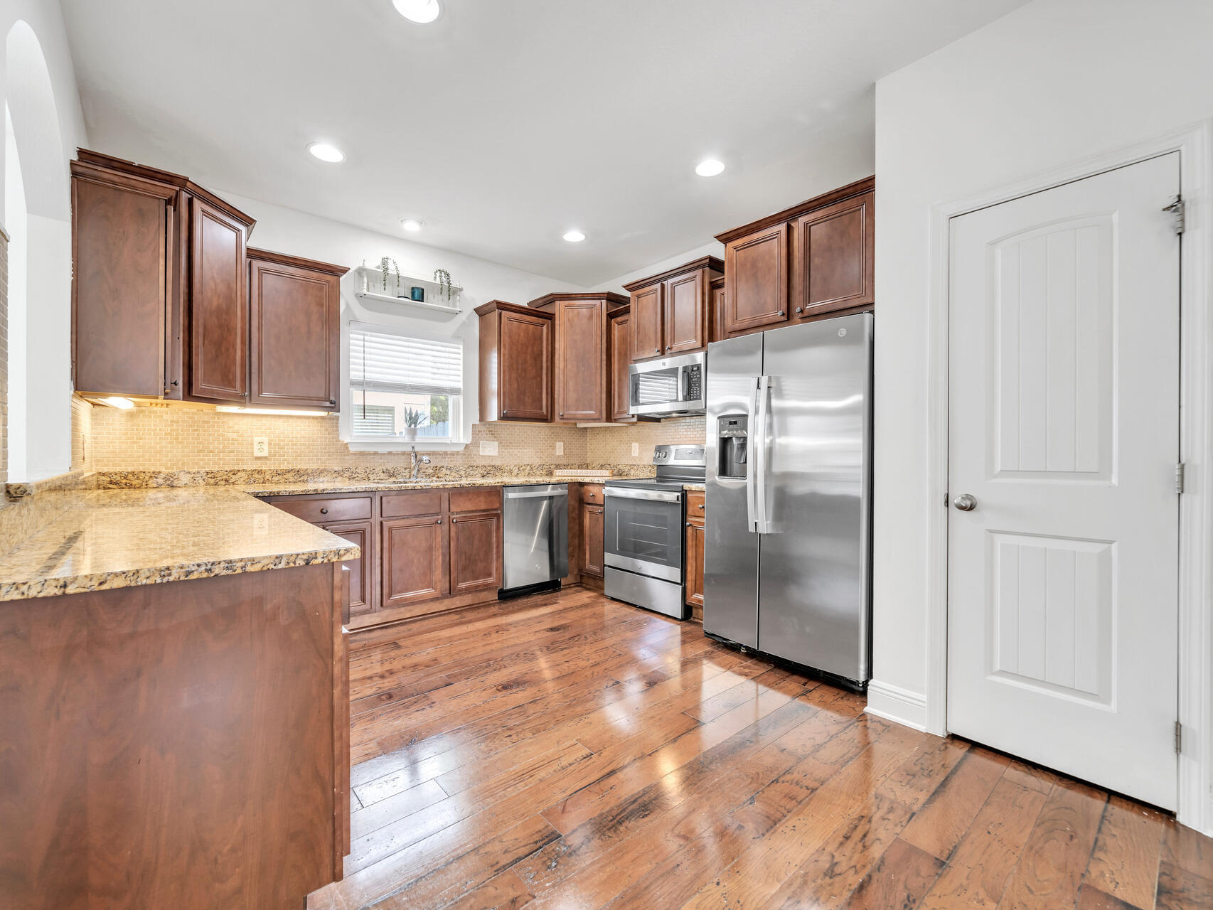 138 Mosaic Oaks Circle