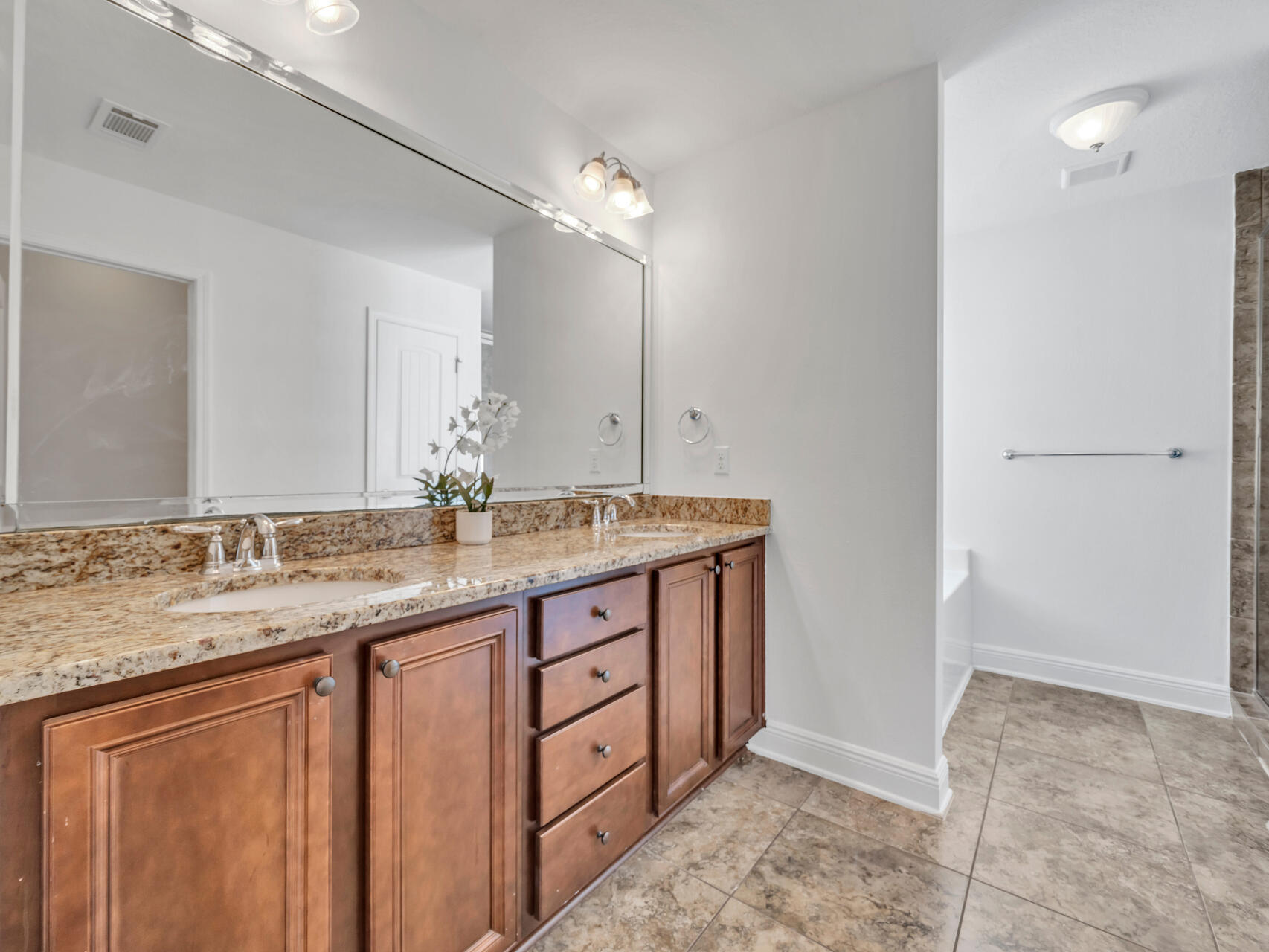 138 Mosaic Oaks Circle