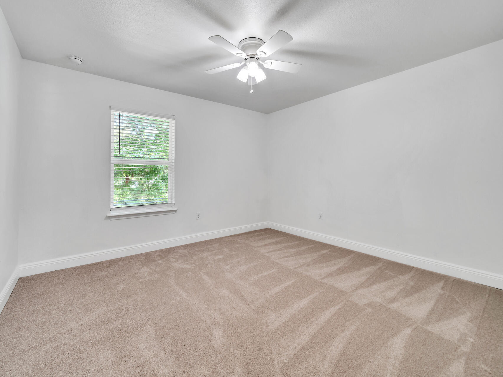 138 Mosaic Oaks Circle