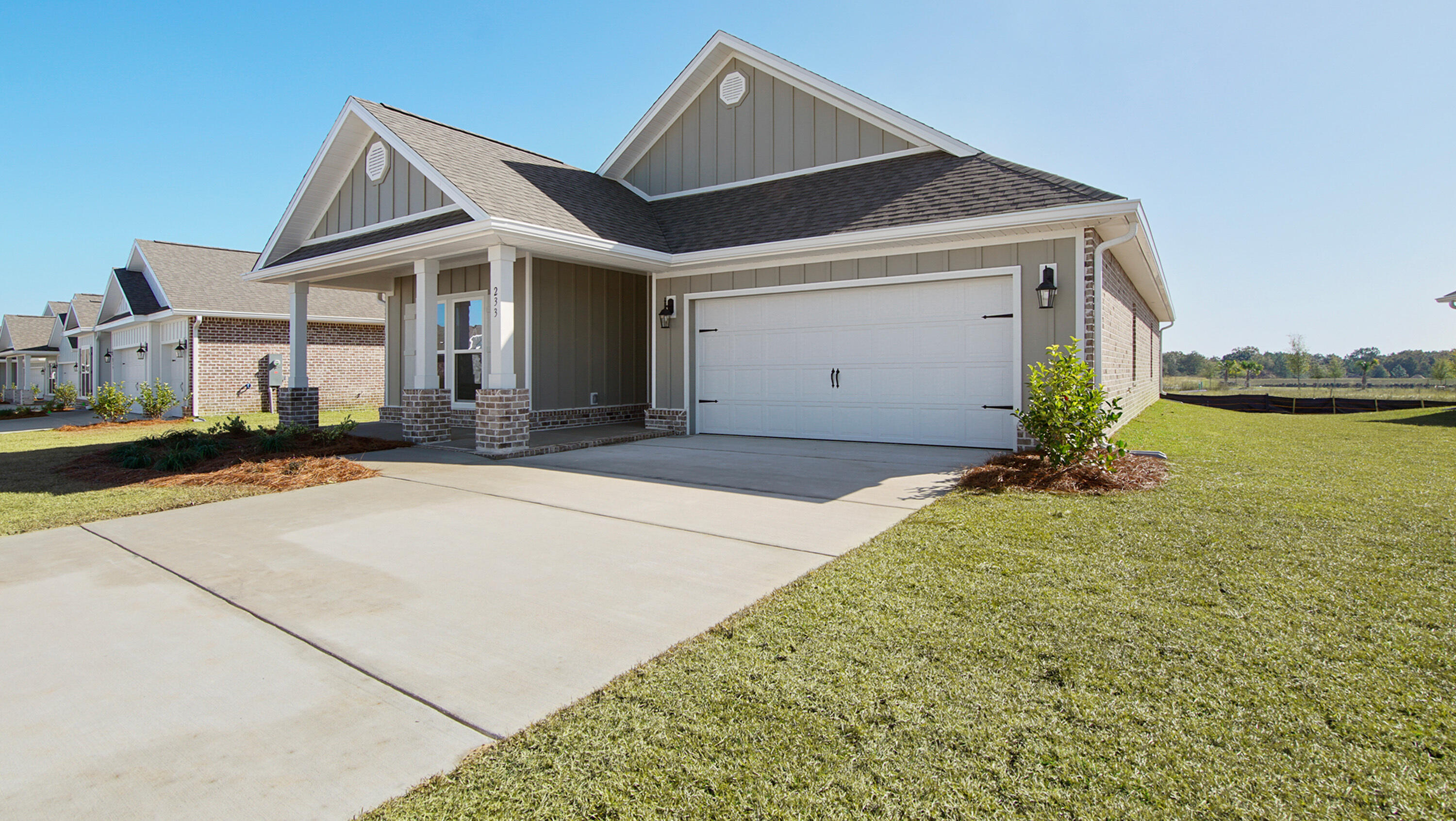 233 E Gray Owl Drive