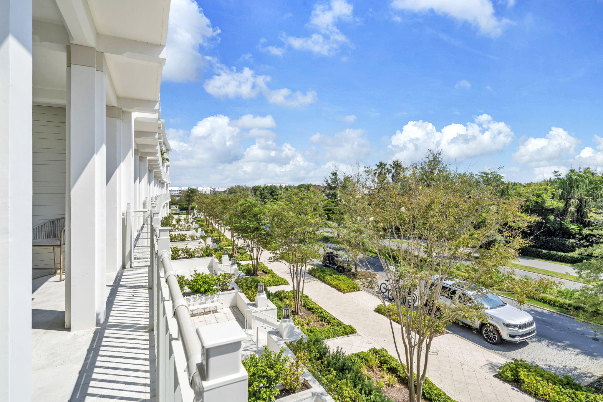 45 W Solaire Way, 207