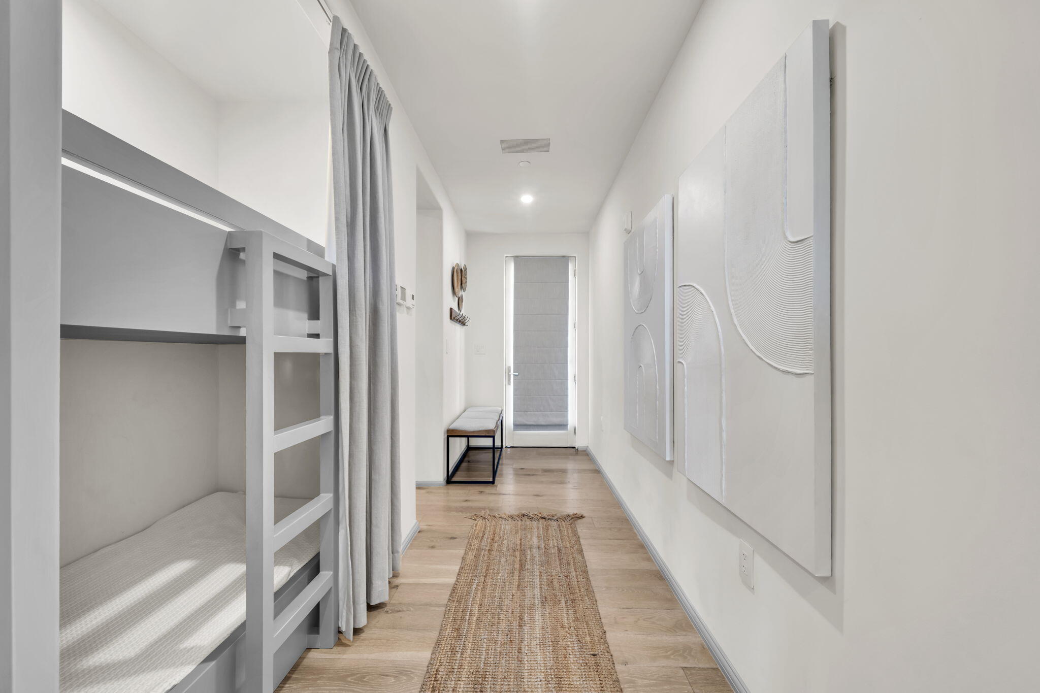 45 W Solaire Way, 207