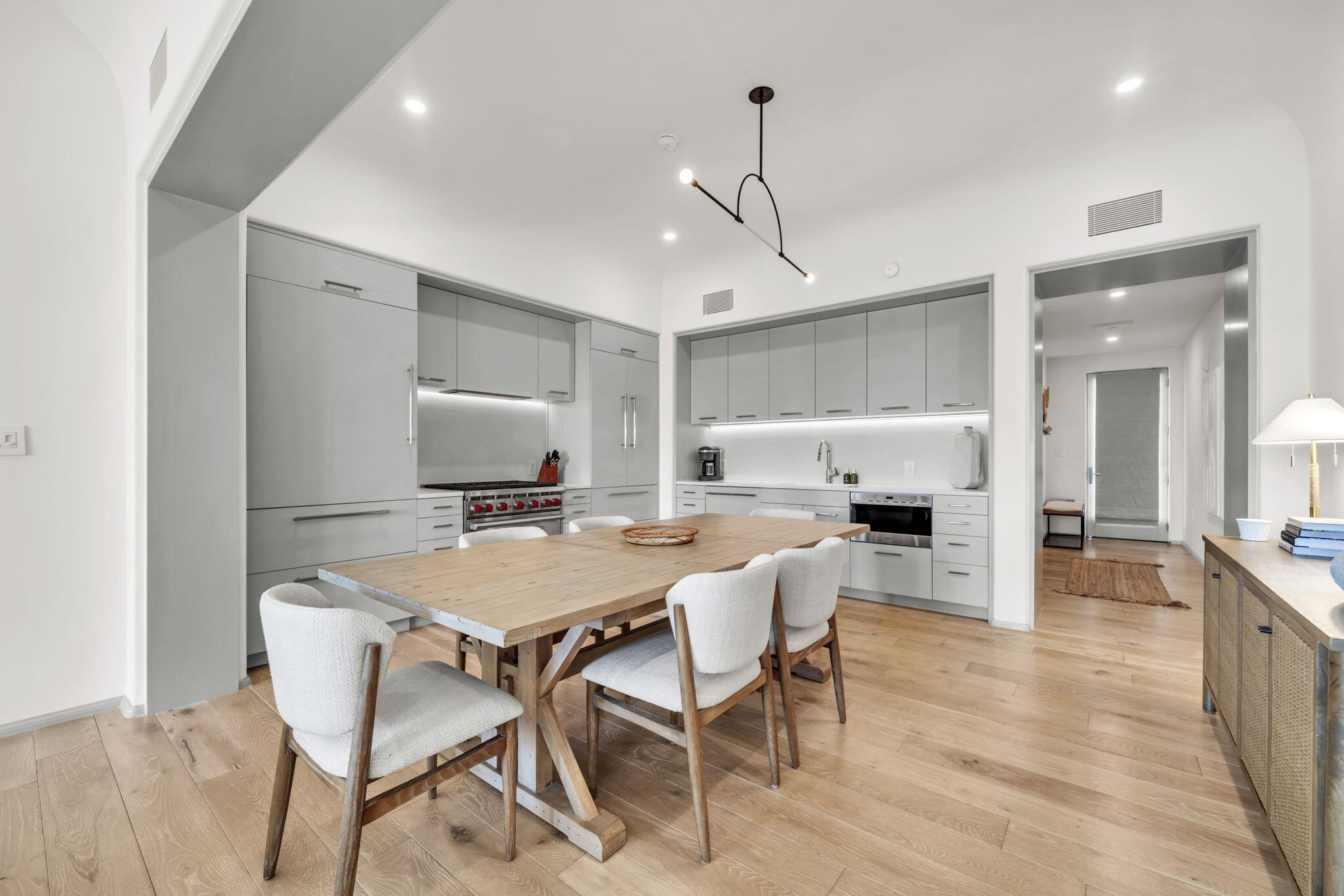 45 W Solaire Way, 207