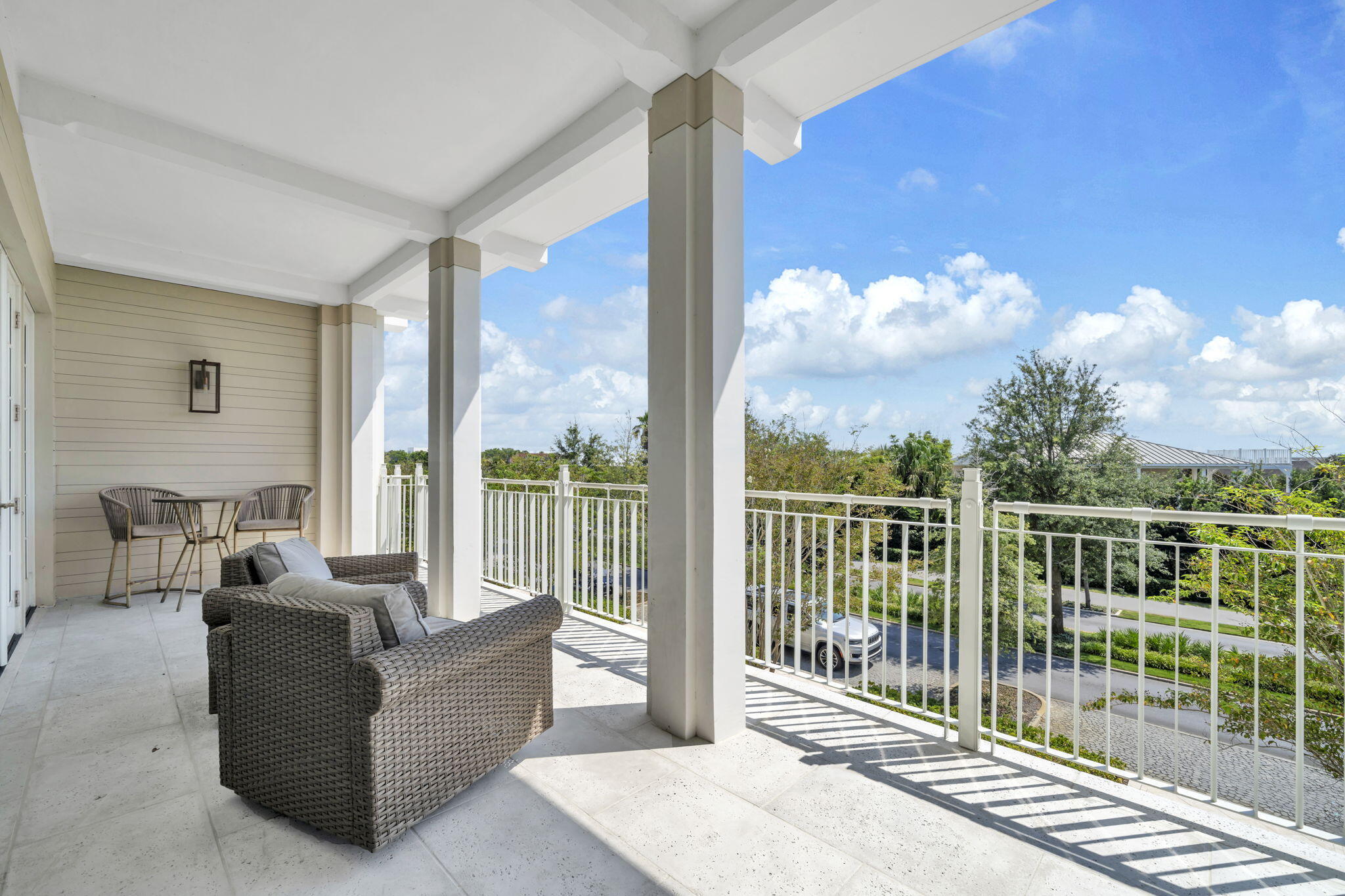 45 W Solaire Way, 207