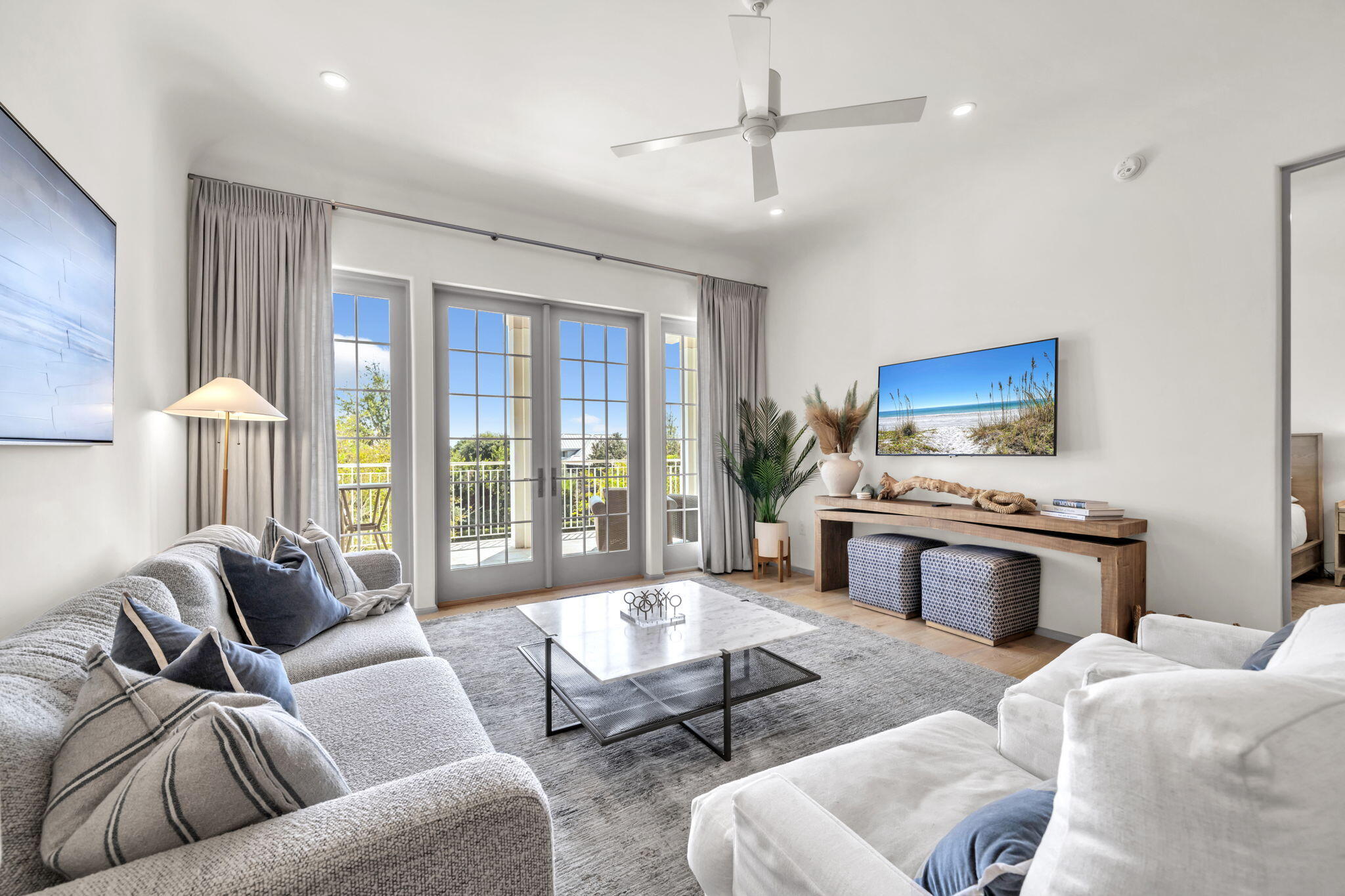 45 W Solaire Way, 207