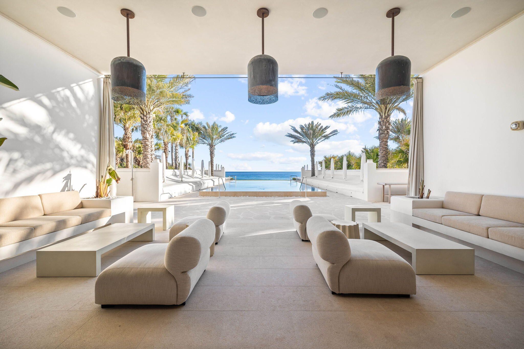 45 W Solaire Way, 207