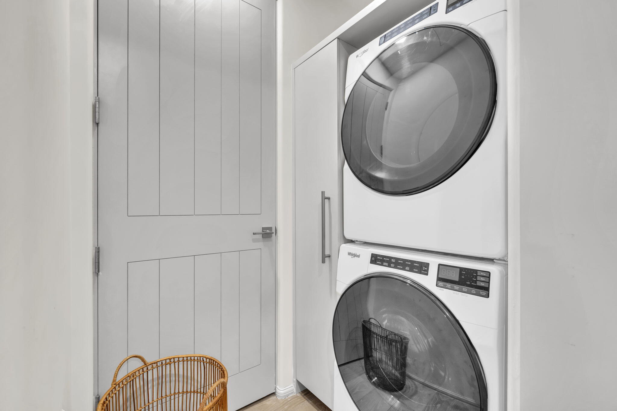 45 W Solaire Way, 207