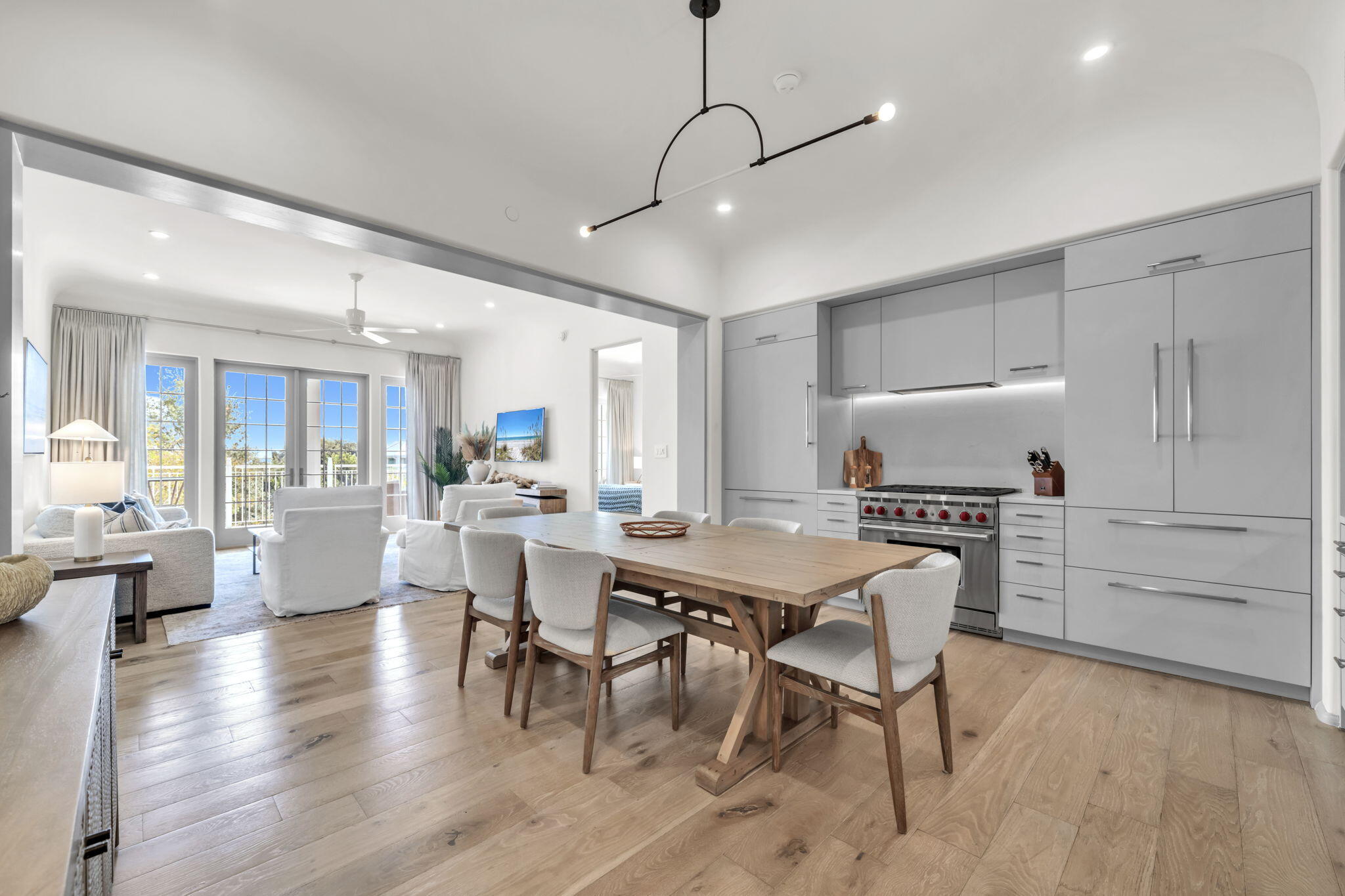 45 W Solaire Way, 207