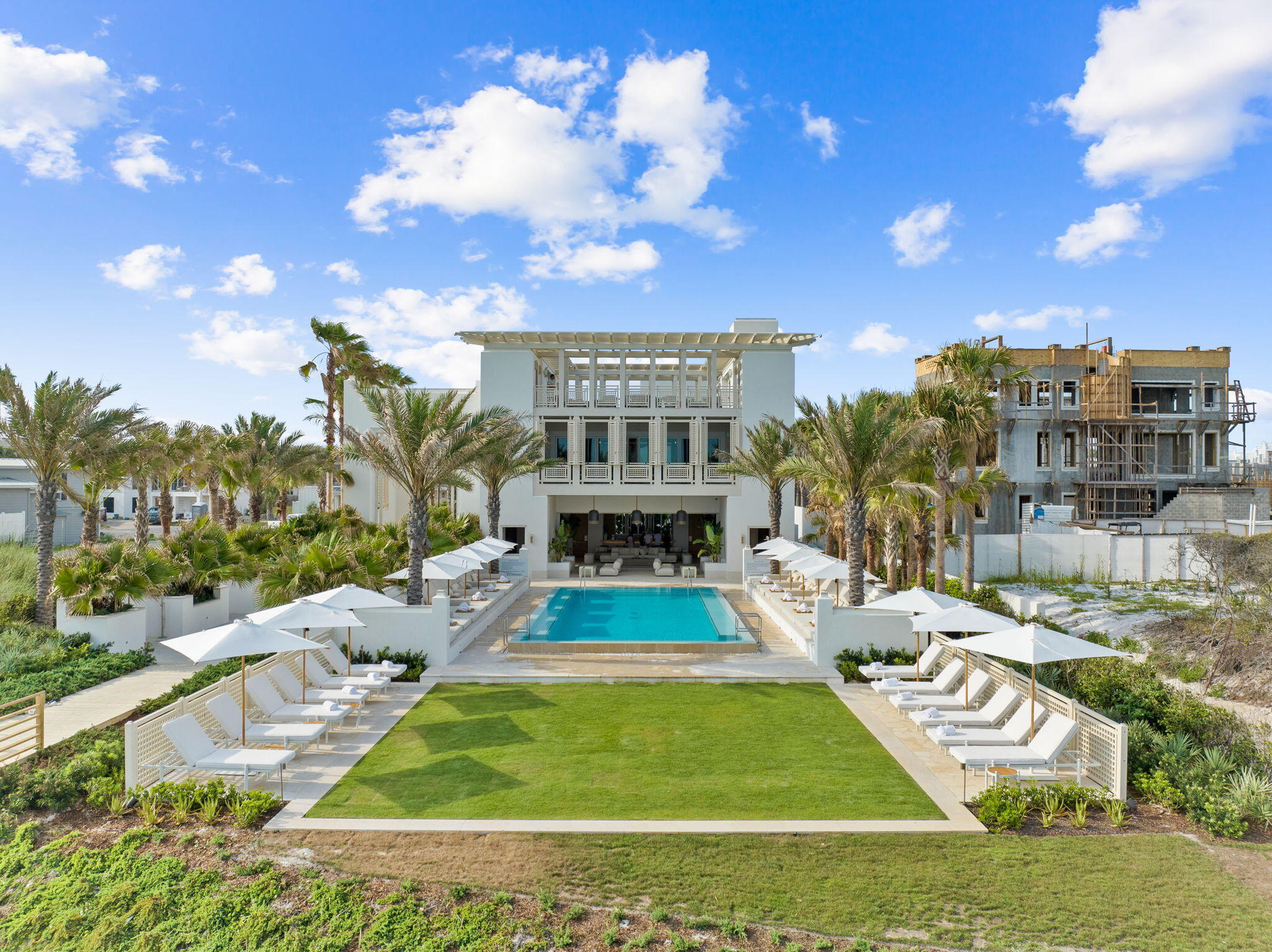 45 W Solaire Way, 207