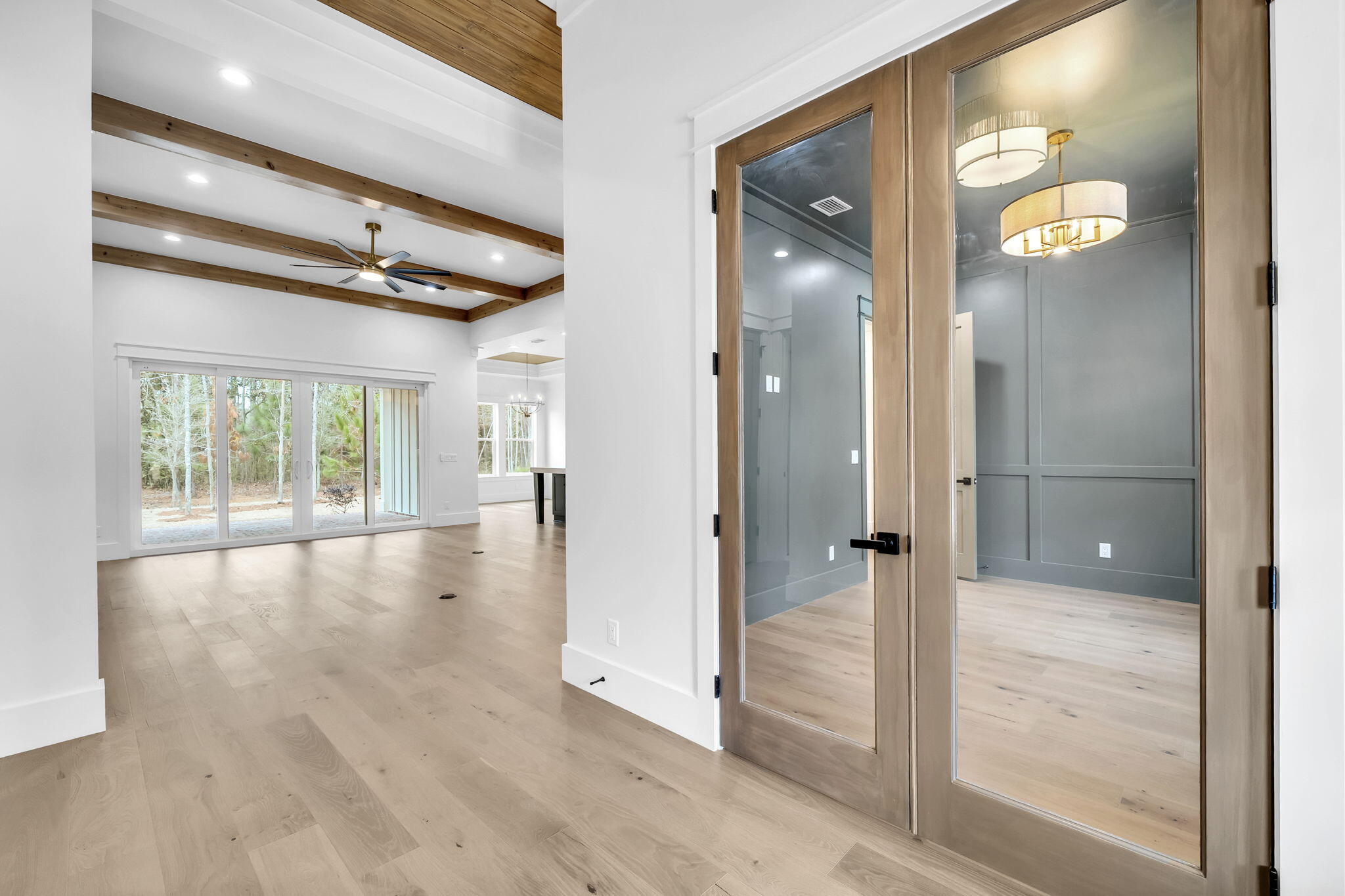 123 W Captain Fritz Way