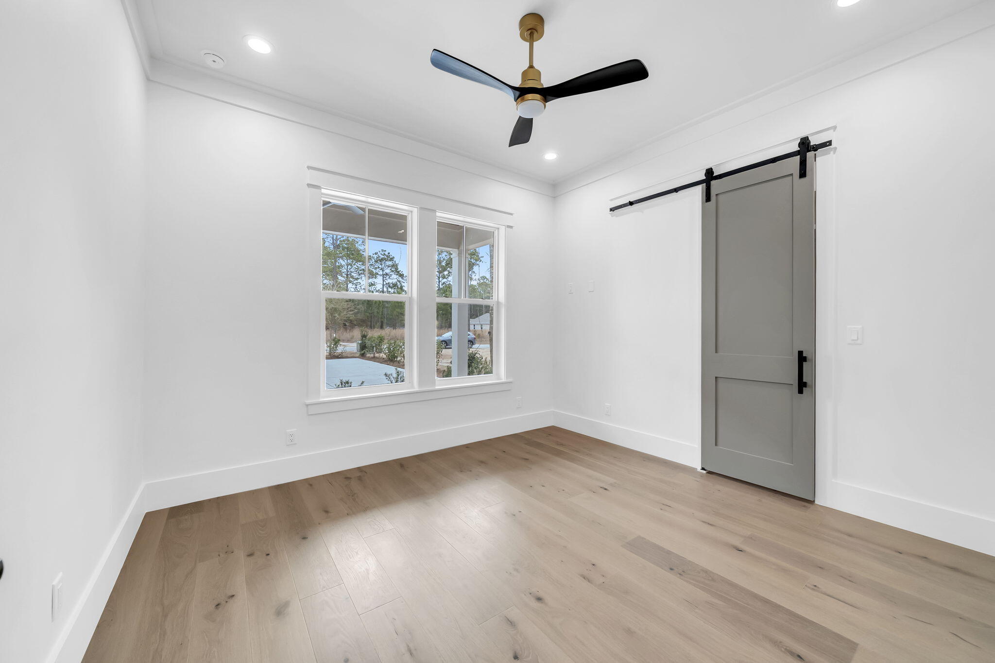 123 W Captain Fritz Way