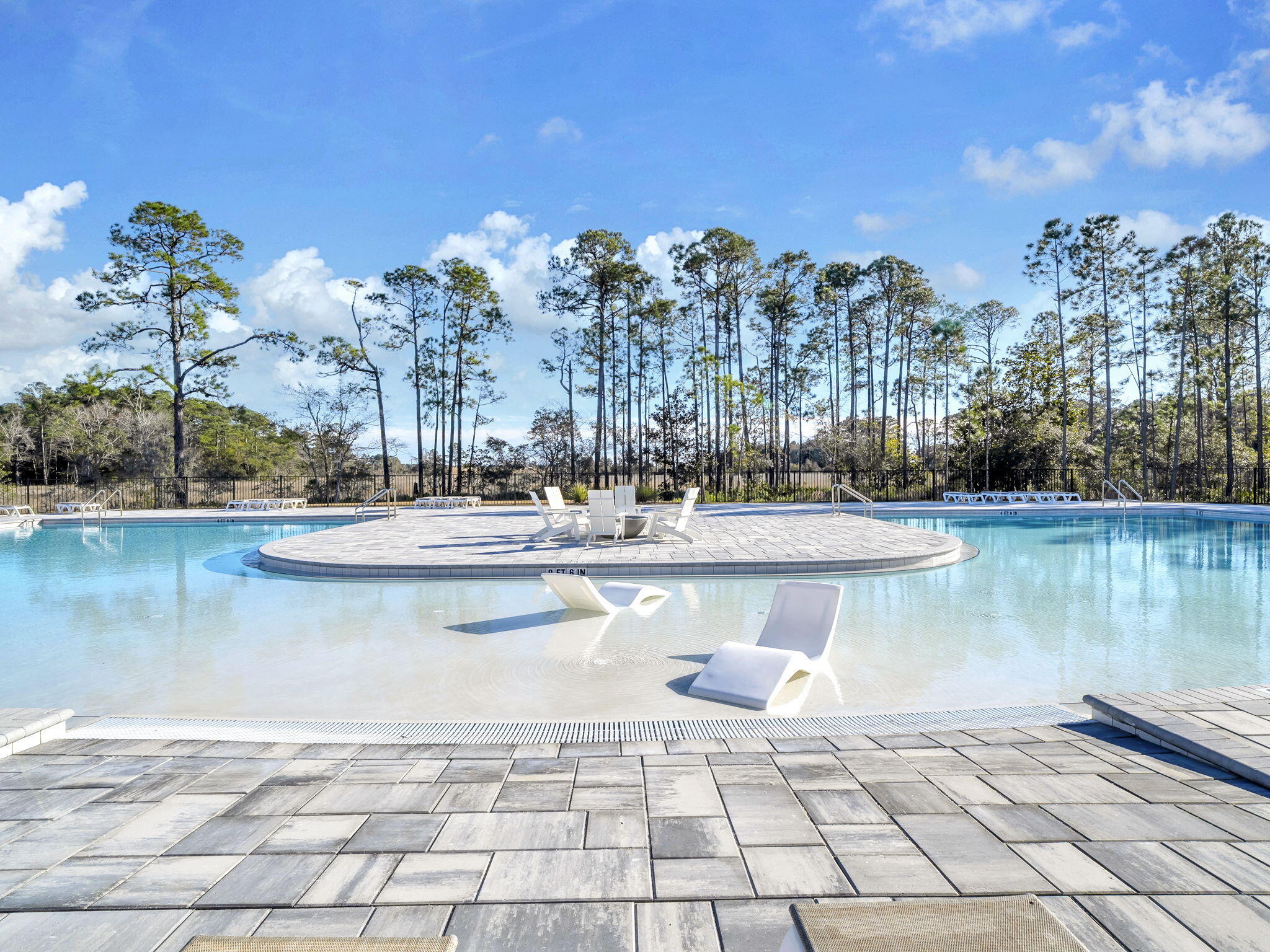 123 W Captain Fritz Way