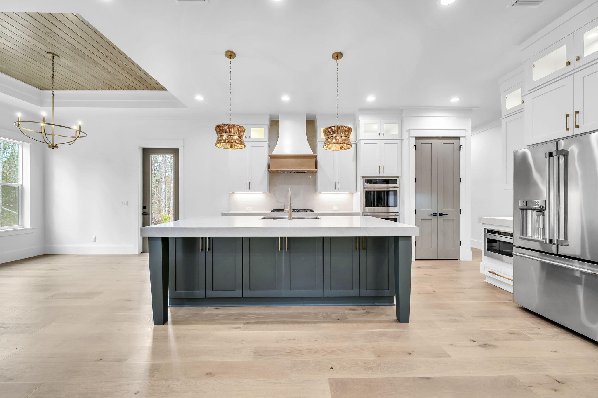 123 W Captain Fritz Way