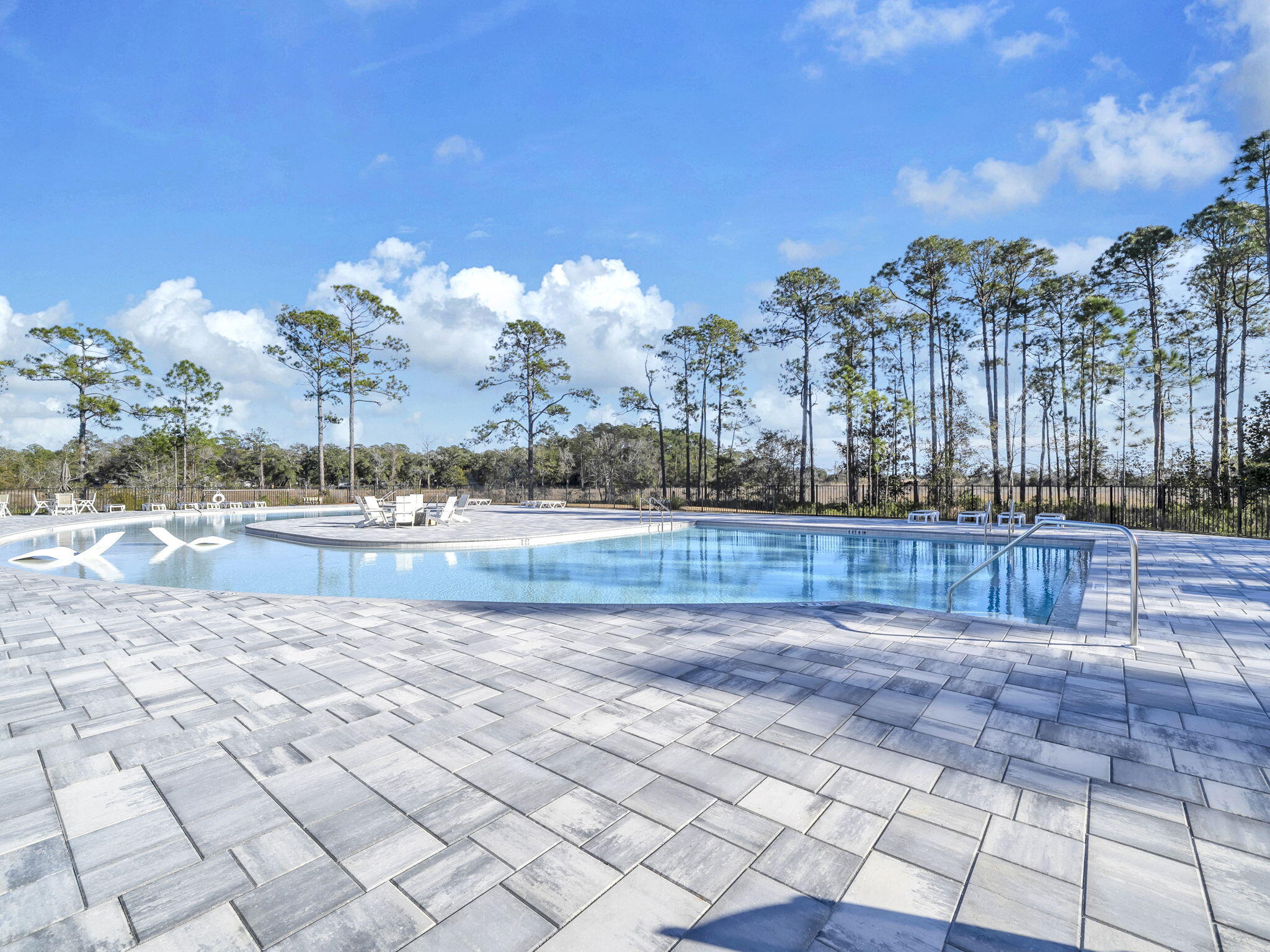 123 W Captain Fritz Way