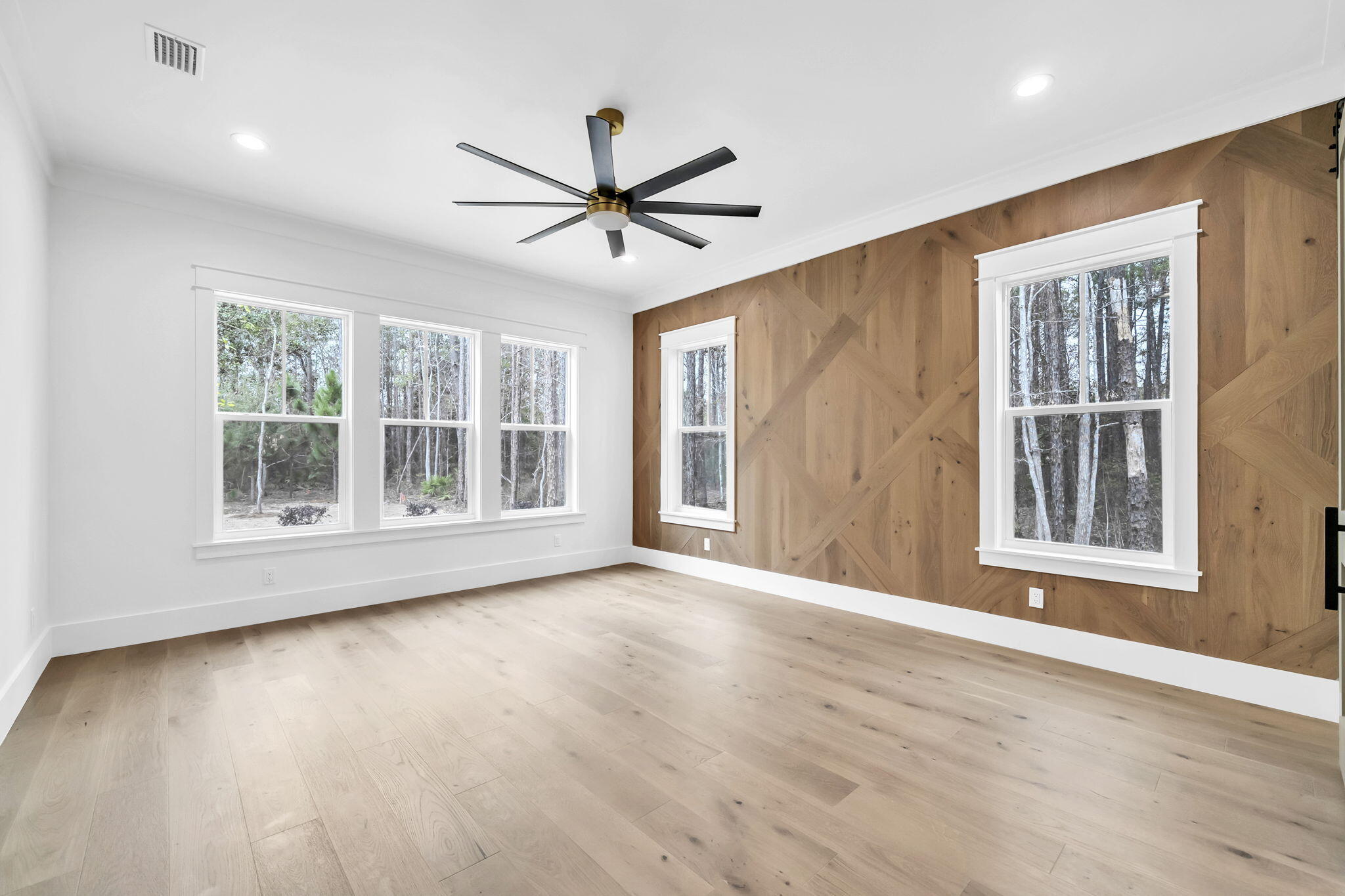 123 W Captain Fritz Way