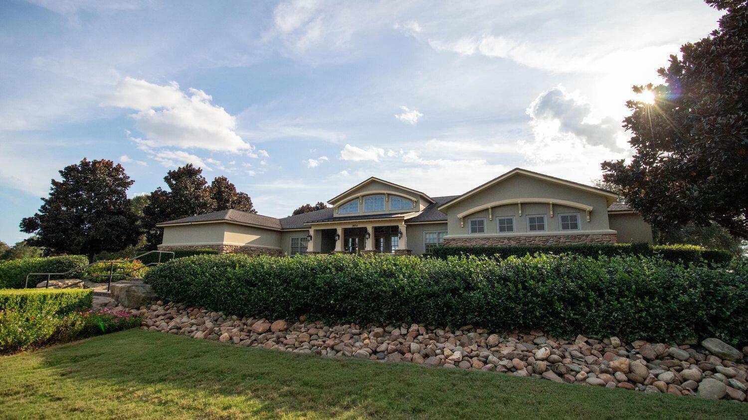 123 W Captain Fritz Way