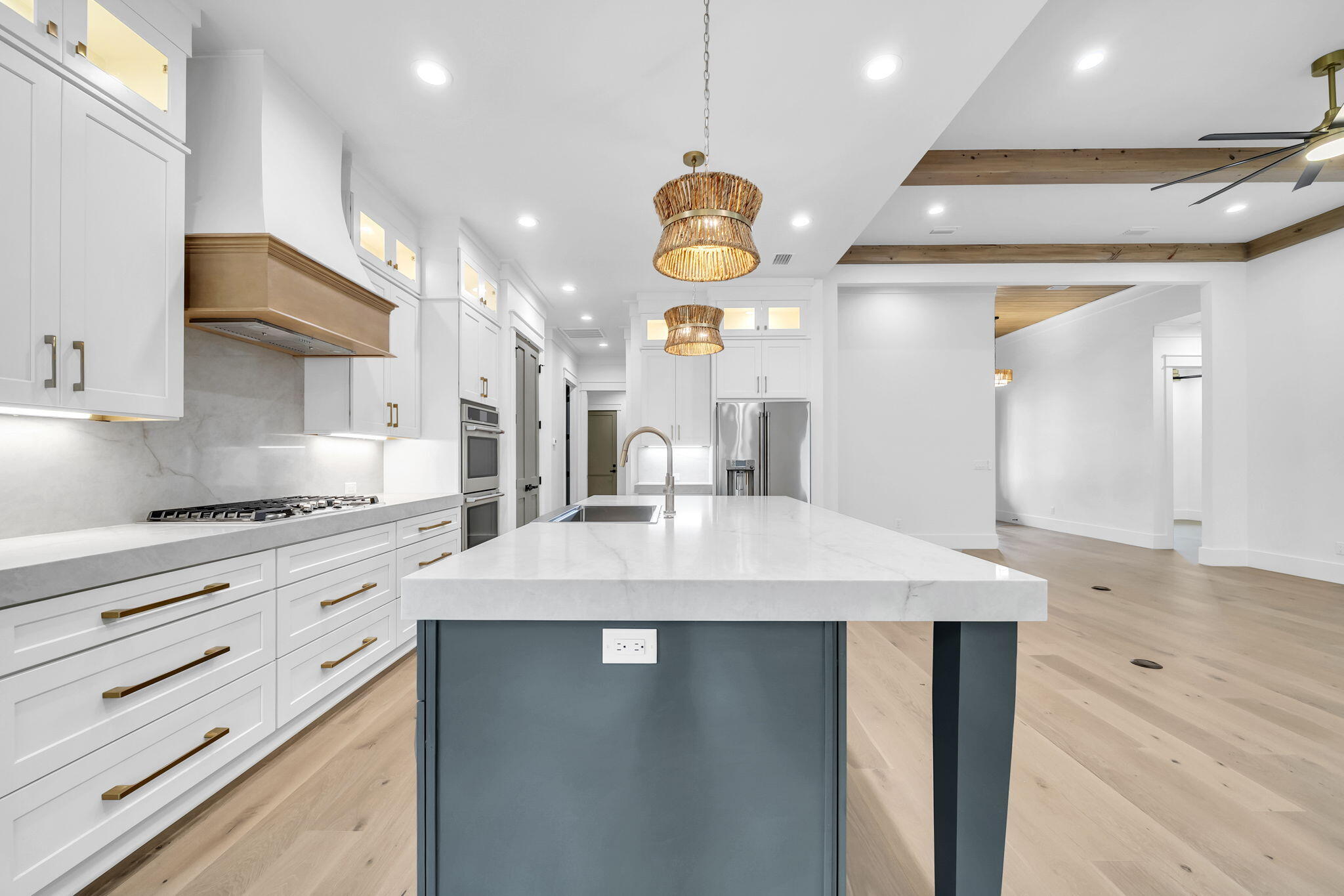 123 W Captain Fritz Way