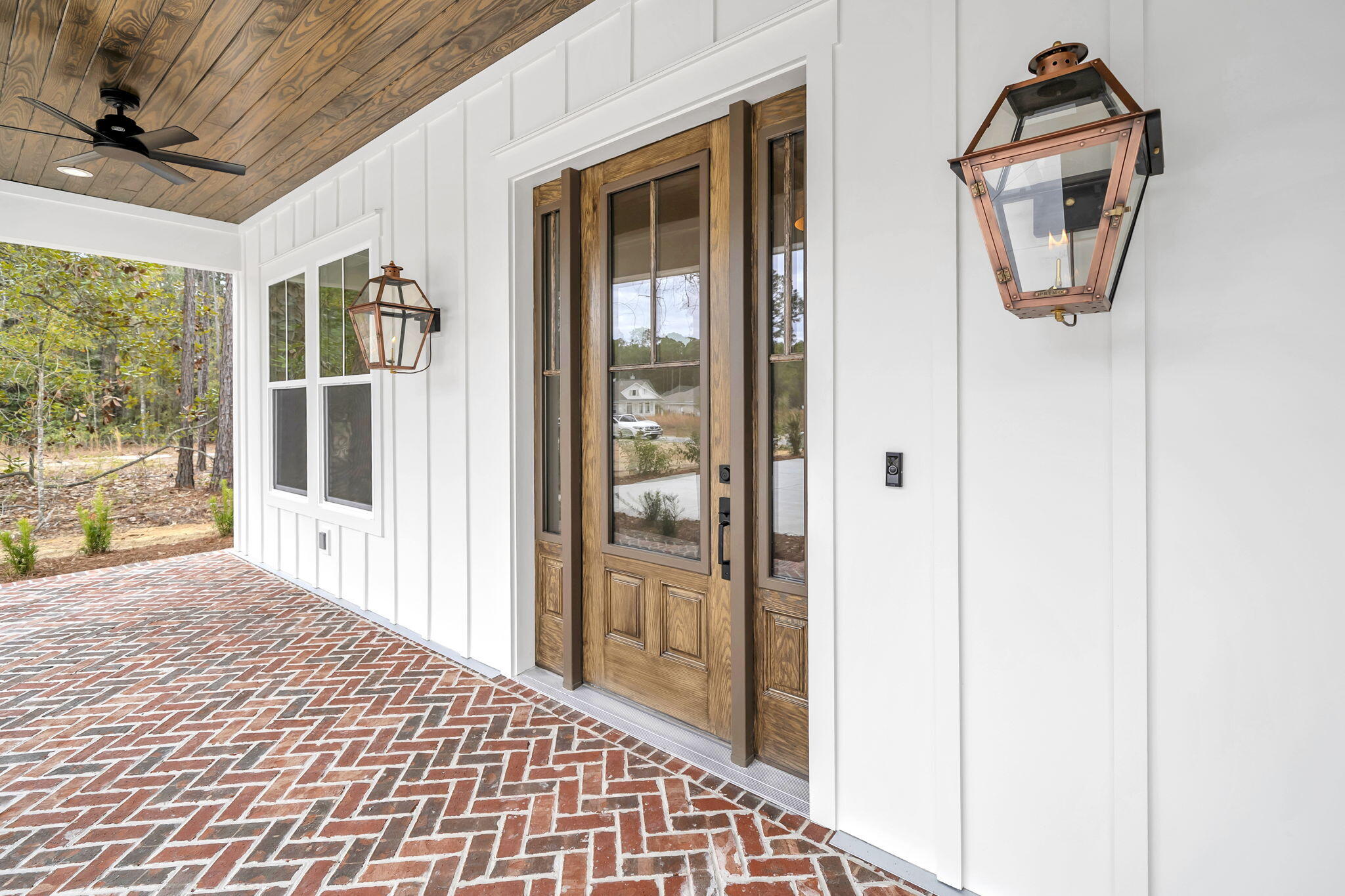 123 W Captain Fritz Way