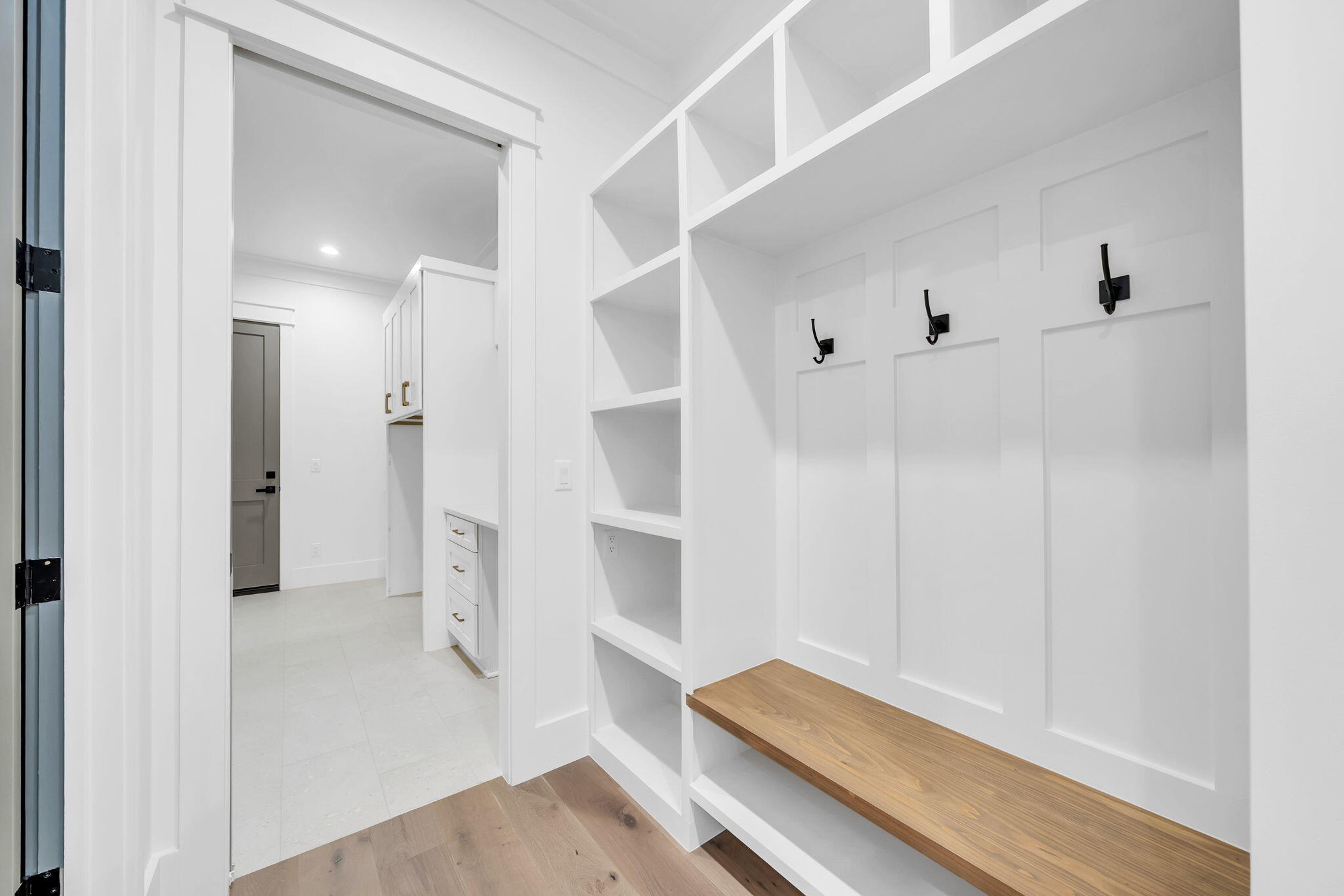 123 W Captain Fritz Way