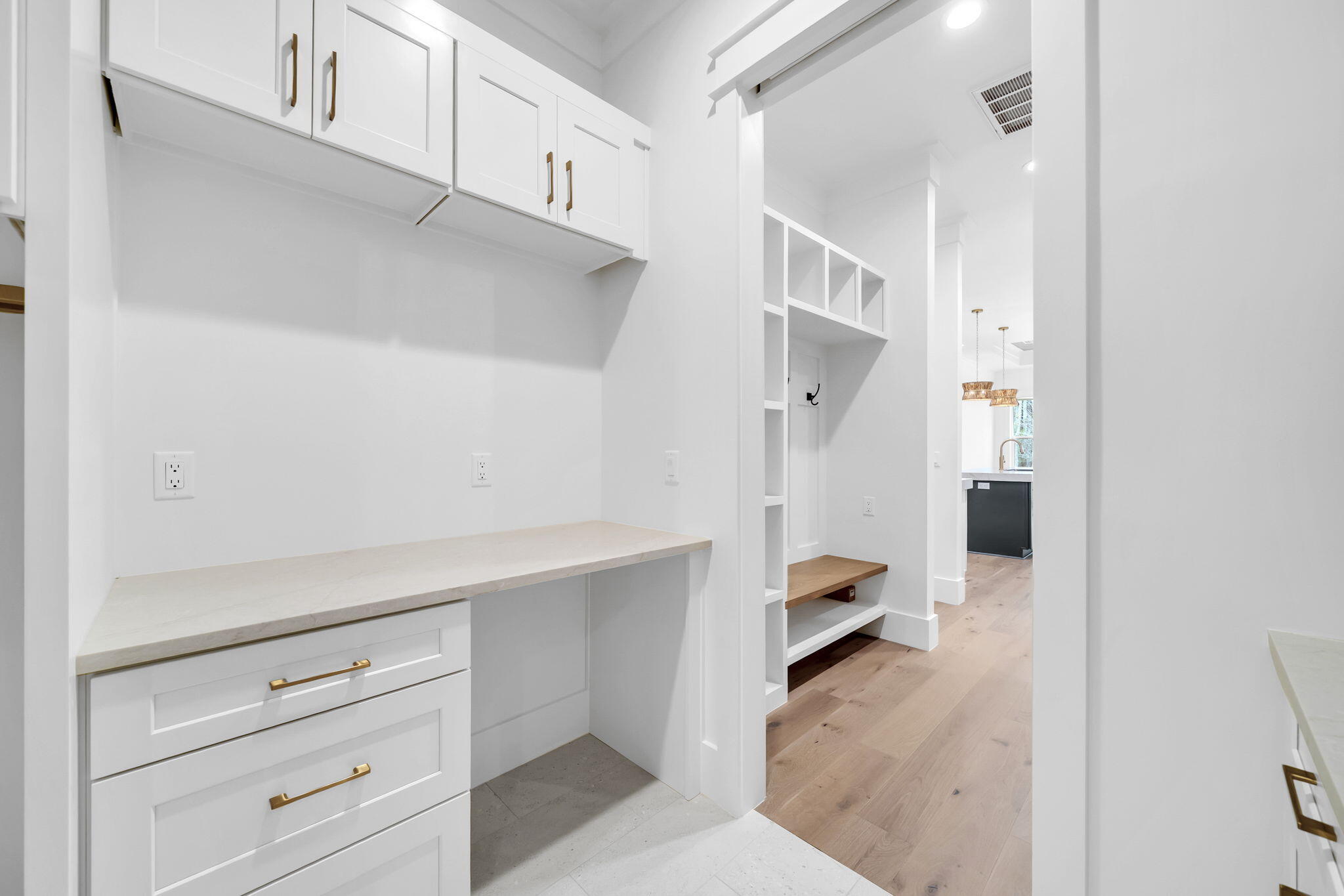 123 W Captain Fritz Way