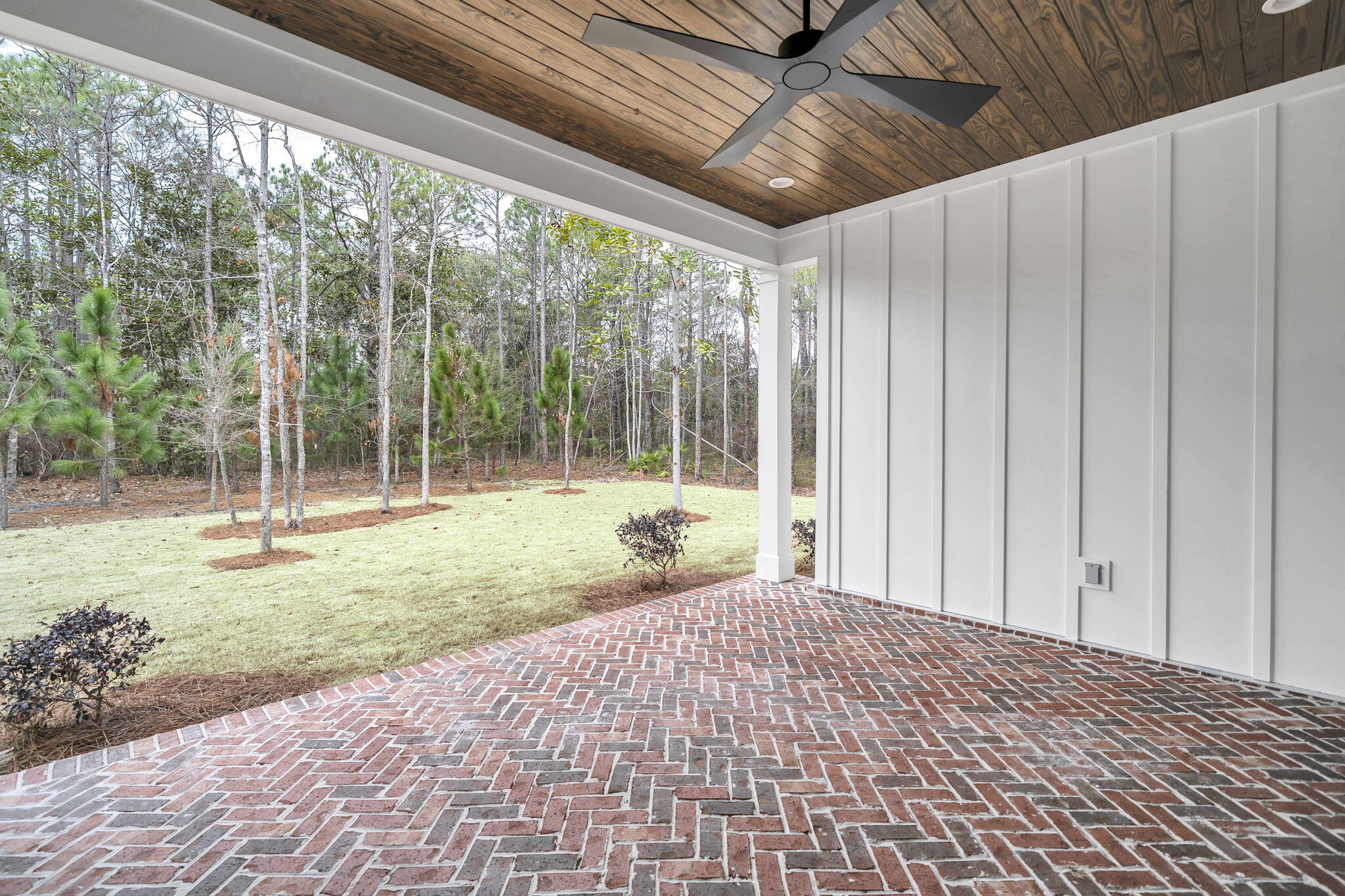 123 W Captain Fritz Way