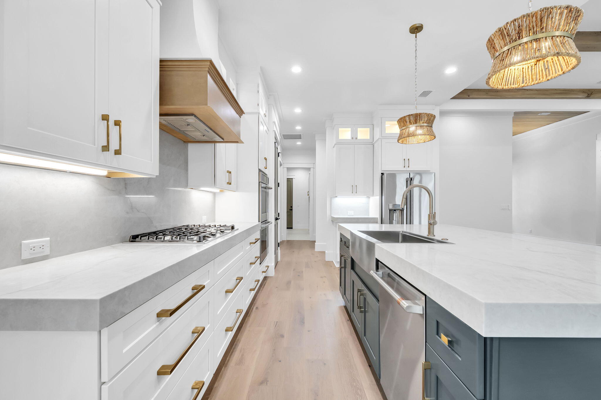 123 W Captain Fritz Way